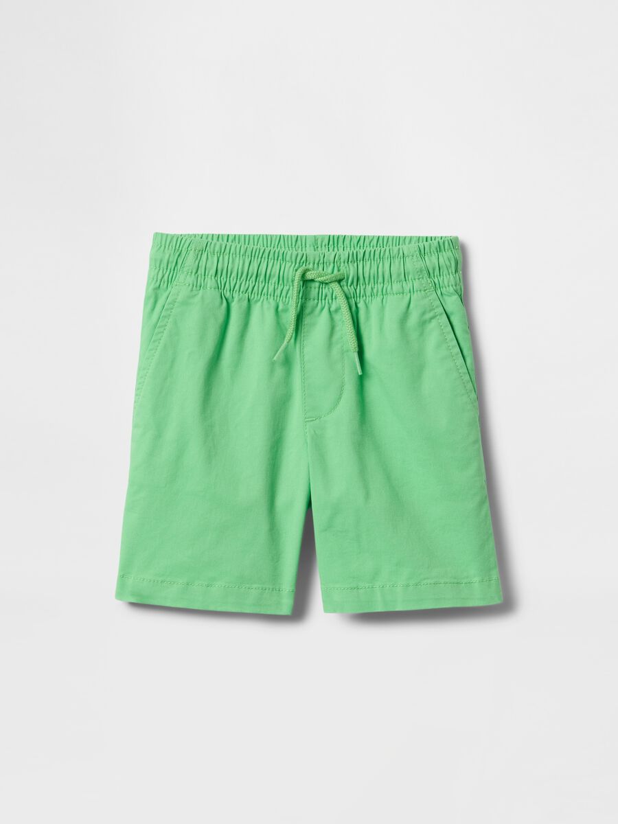Shorts verdi elasticizzati per bambino GAP Kids Bimbo_0