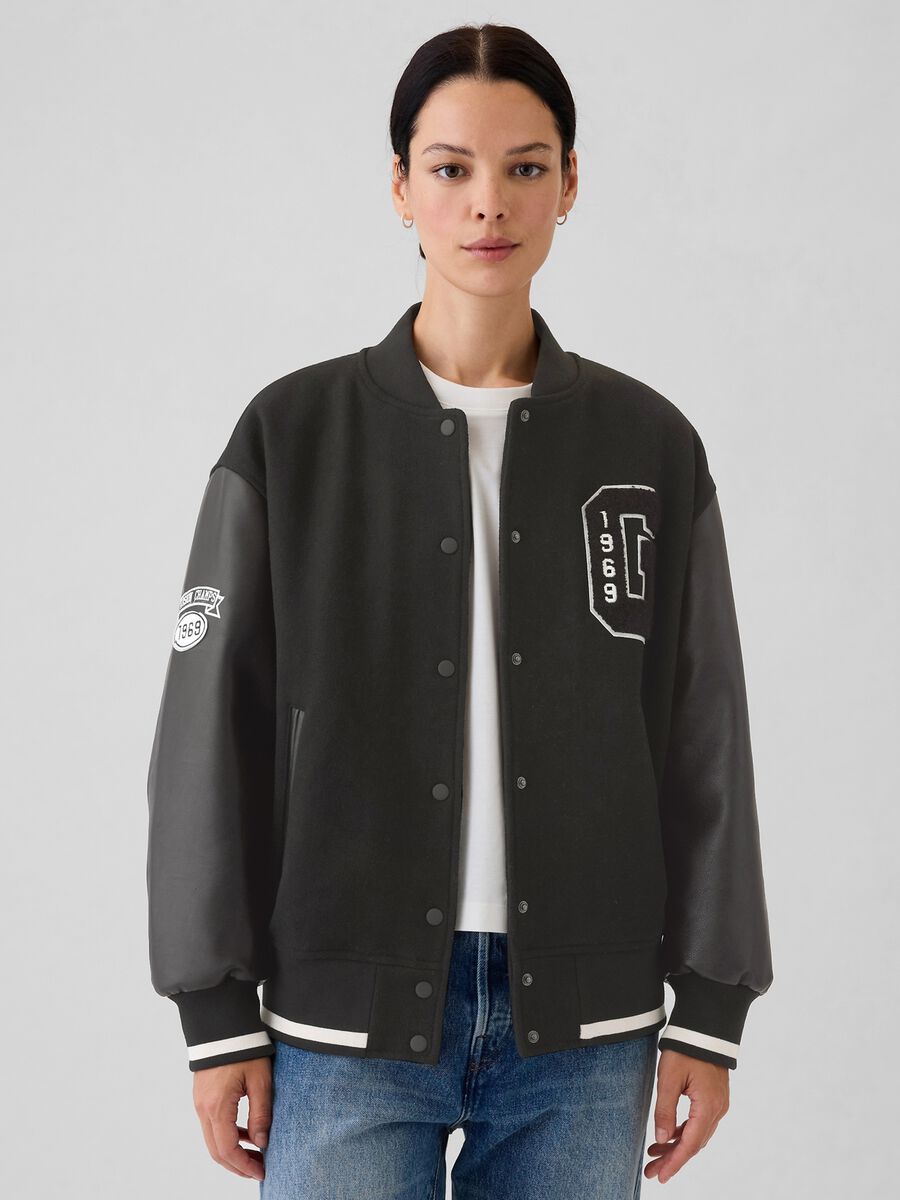 Bomber varsity con maniche effetto lucido Donna_0