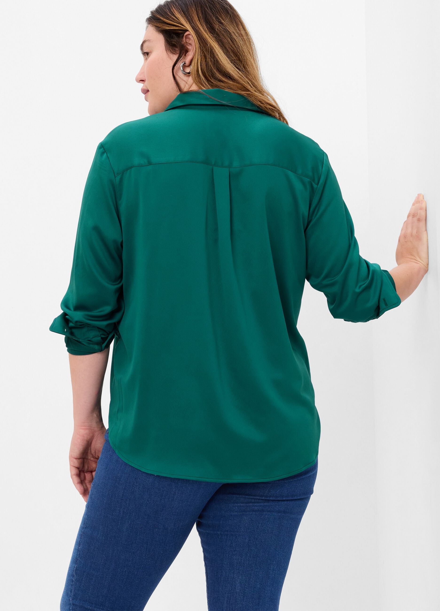 Camicia in satin con tasca_4