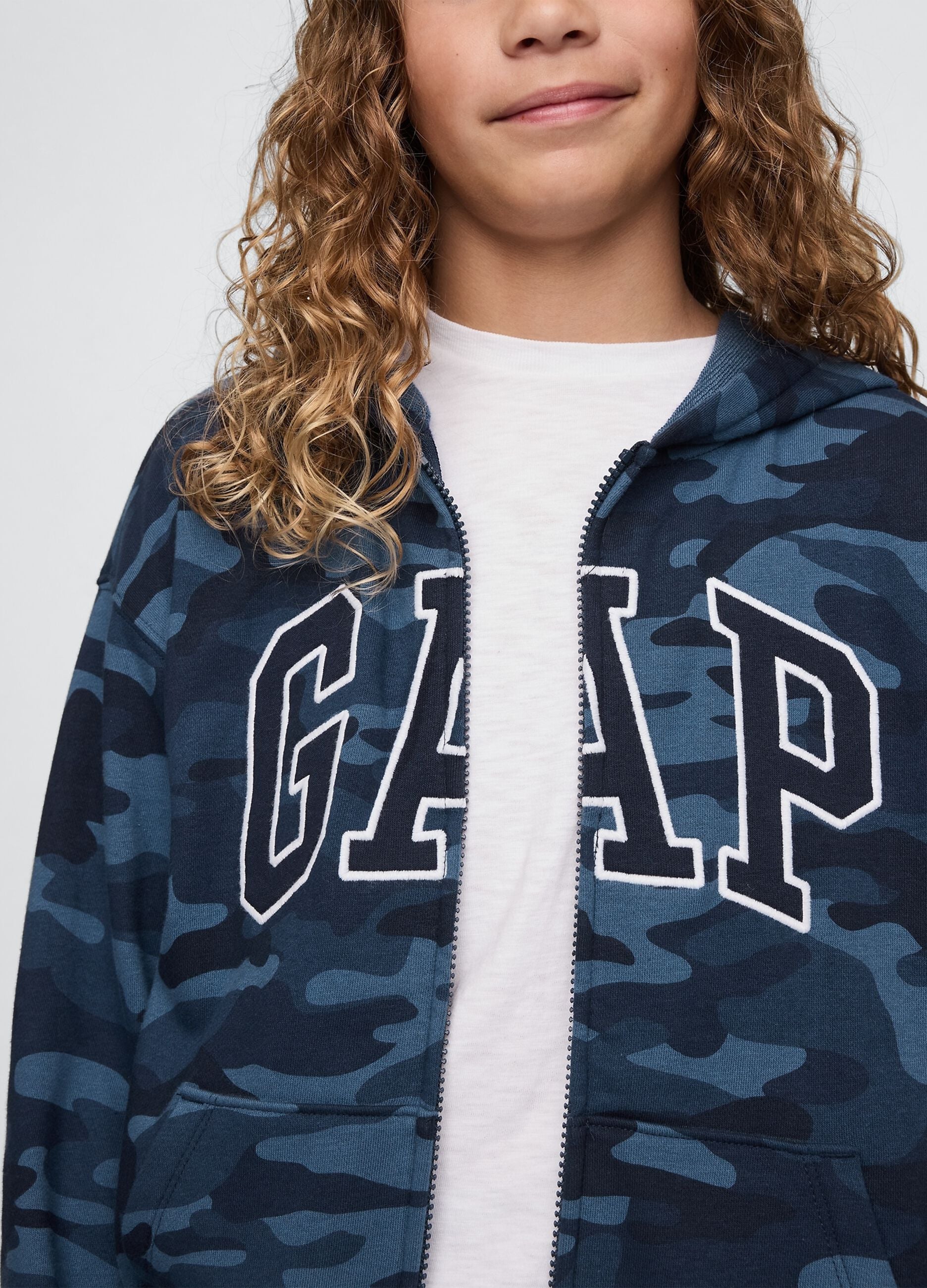 Felpa con logo GAP, cappuccio e zip in misto cotone