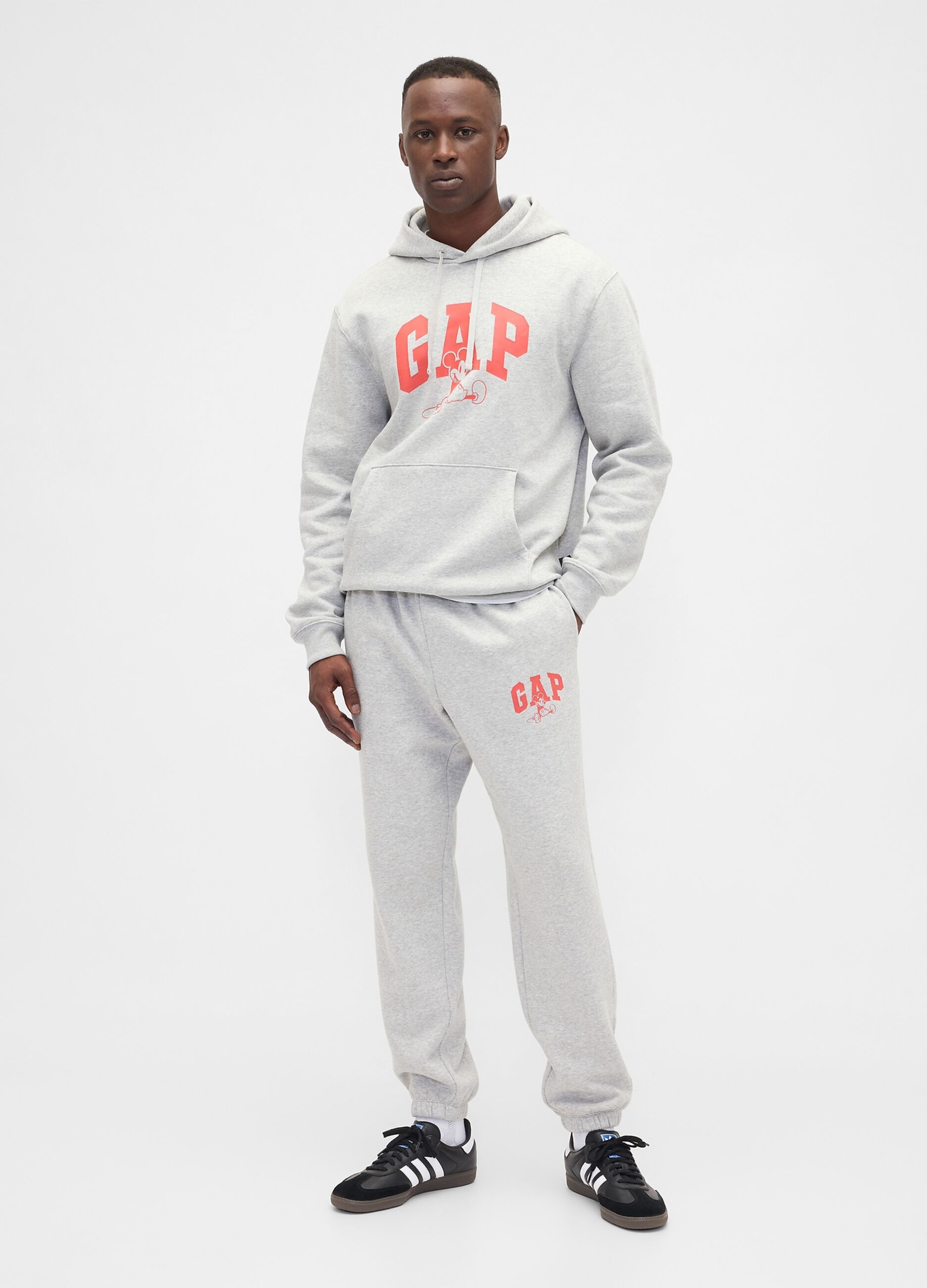 Felpa grigia con cappuccio