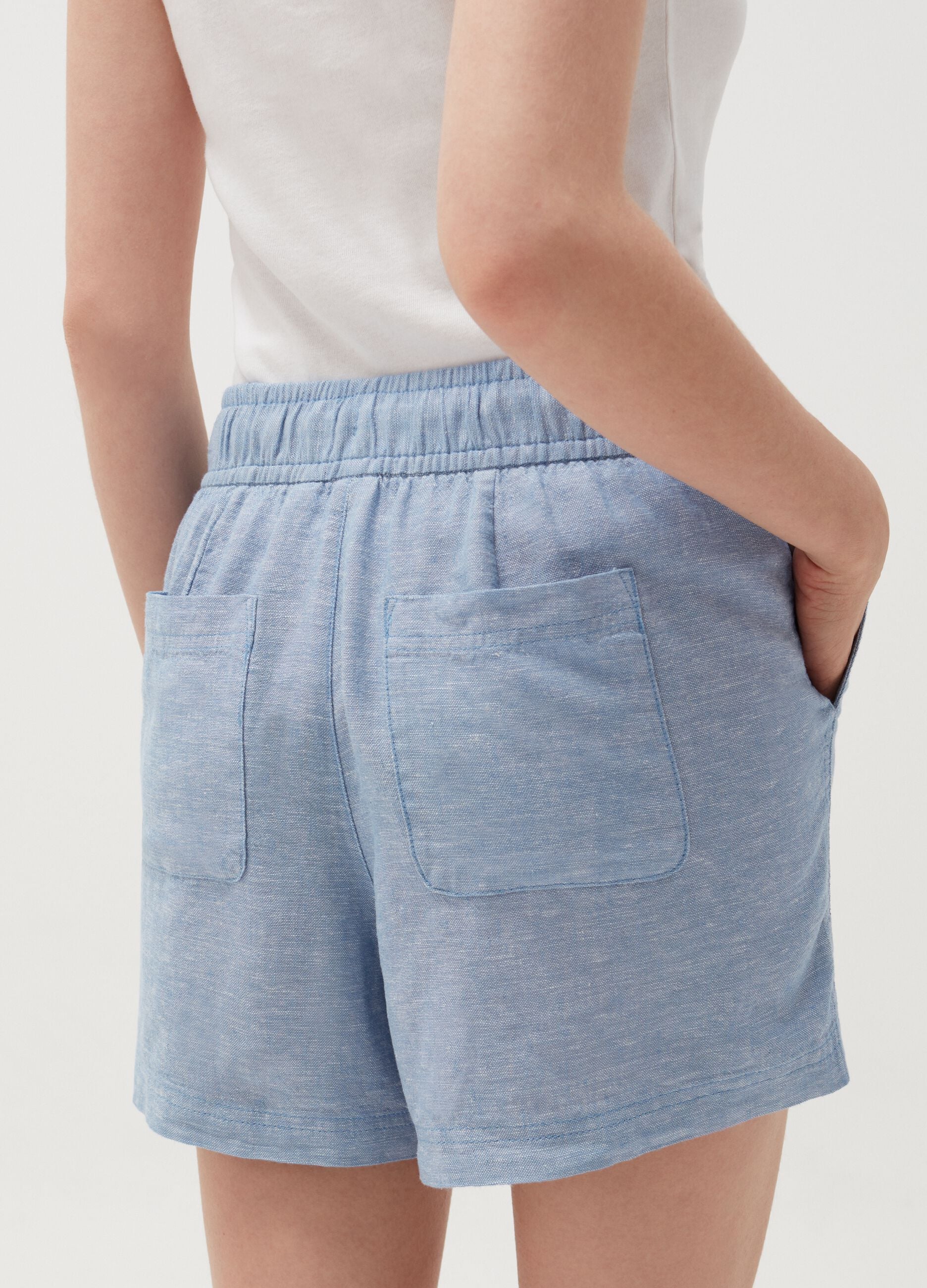 Linen and viscose shorts