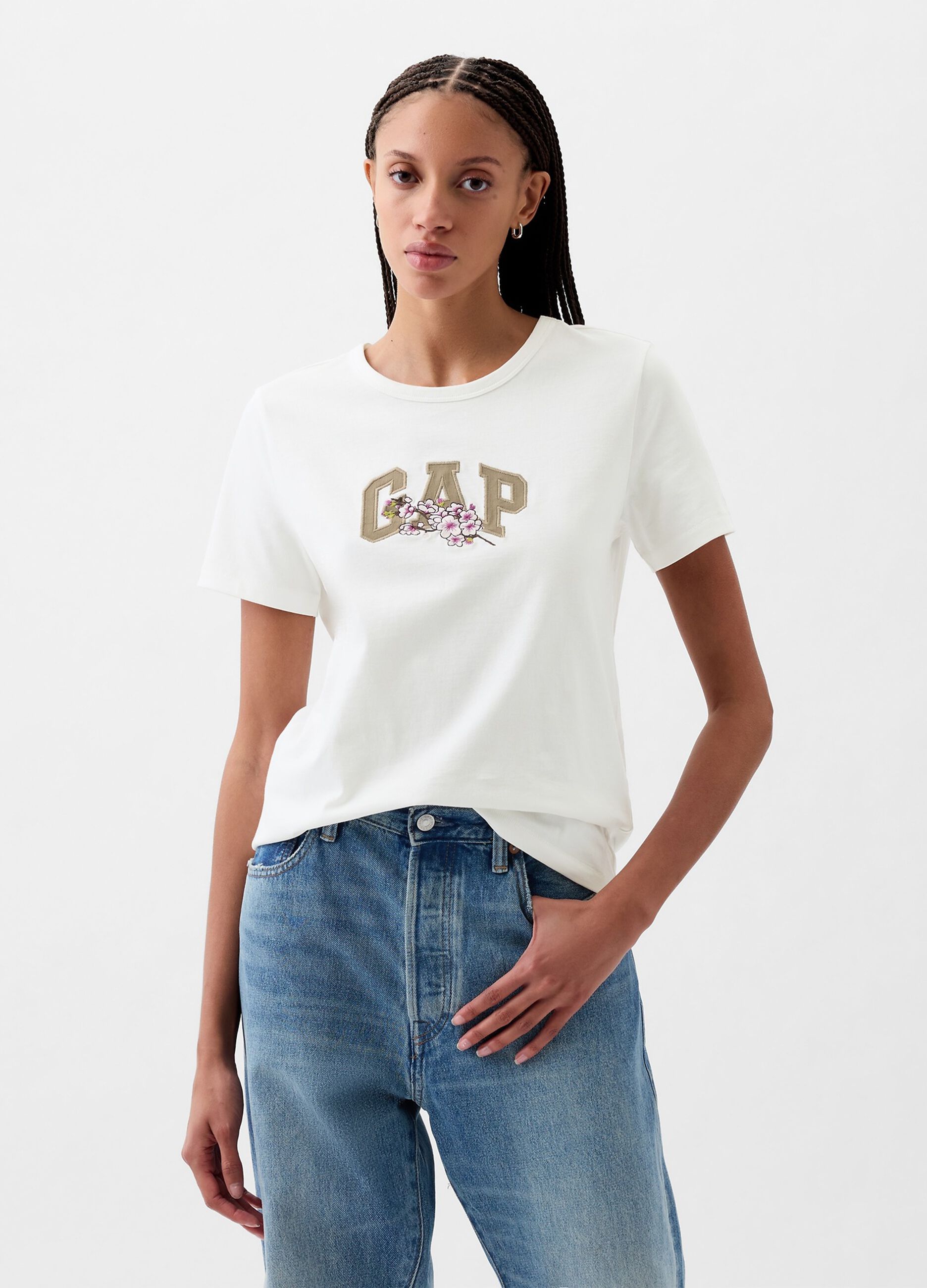 T-shirt with logo embroidery with cherry blossom