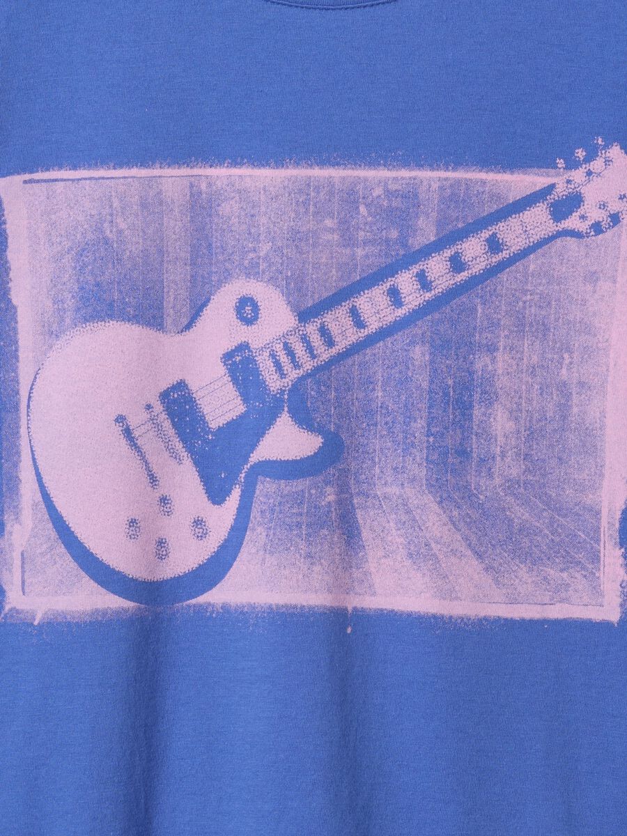 T-shirt a maniche corte blu con stampa chitarra Bambina_3