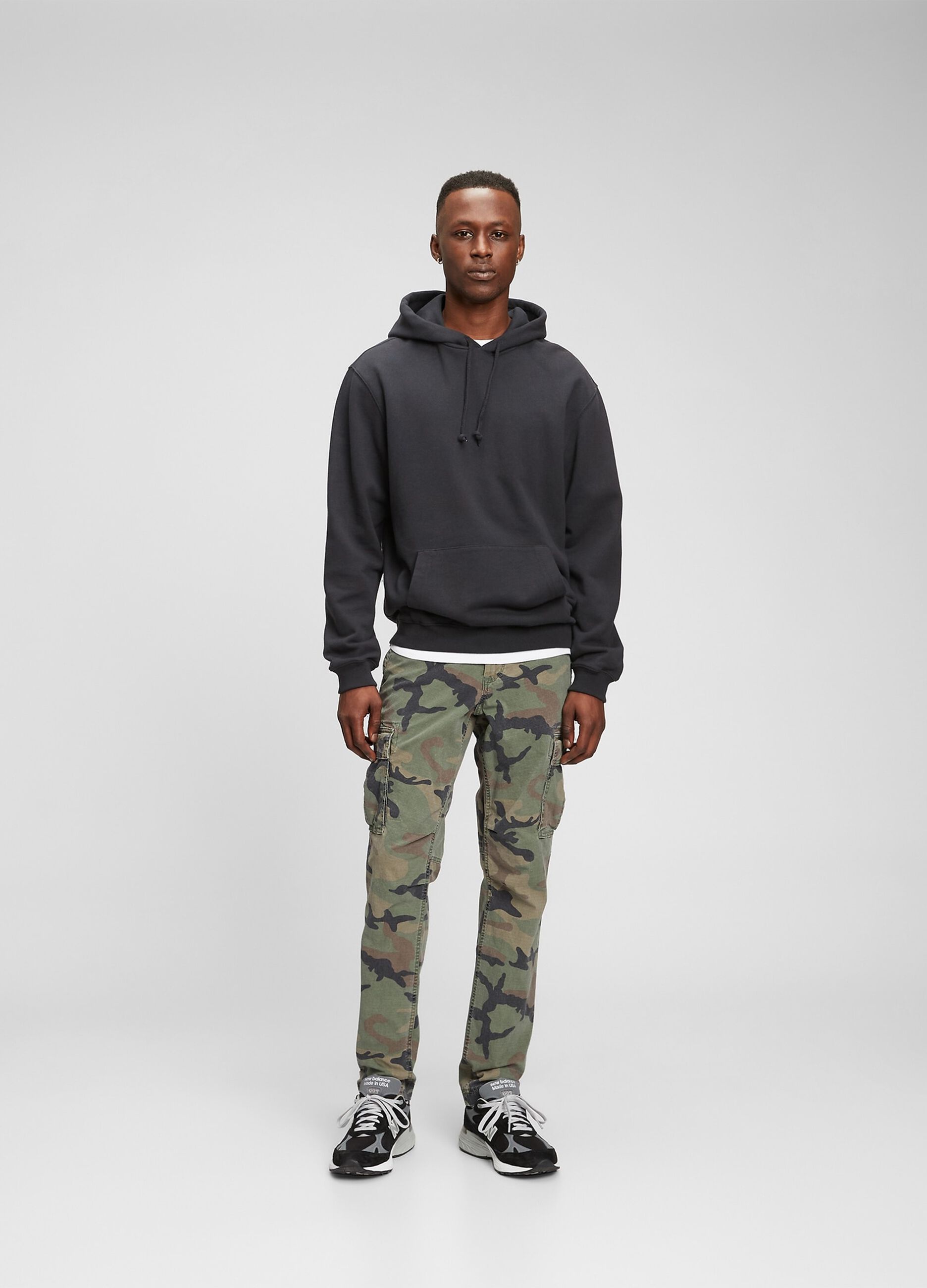 Camouflage cargo trousers_0