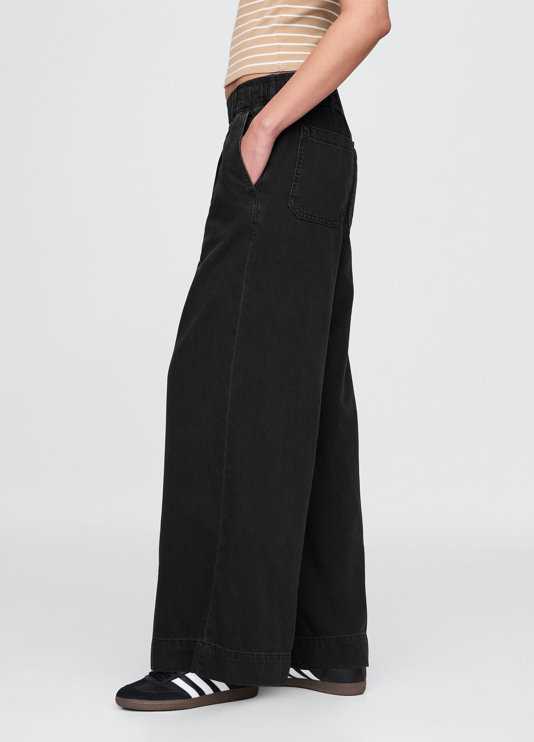 Pantaloni larghi neri con tasche_3