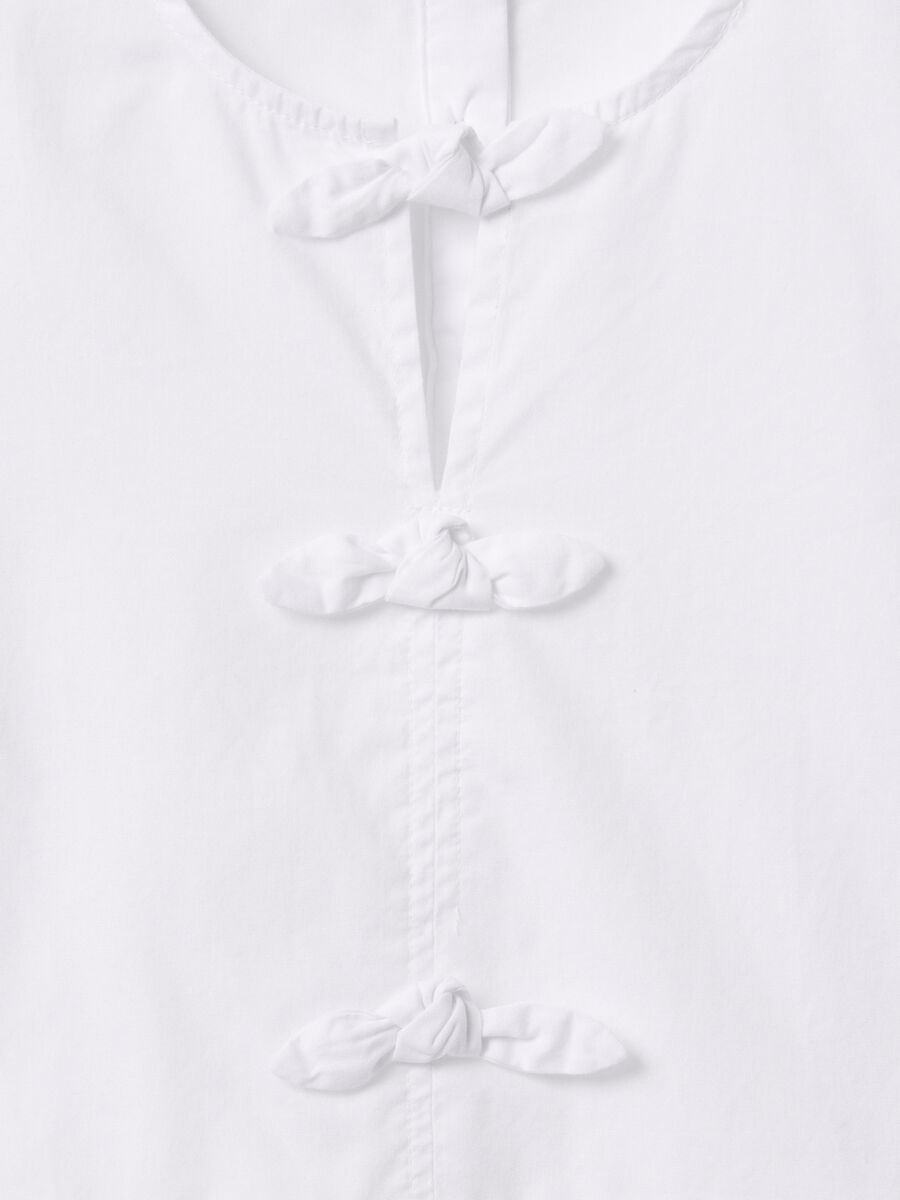 Camicetta bianca in cotone con maniche a sbuffo Bambina_4