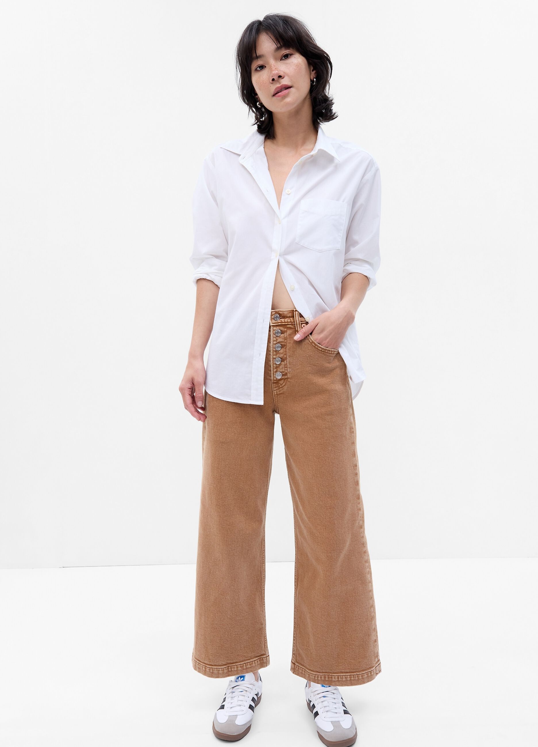 Wide-leg high-rise jeans with buttons