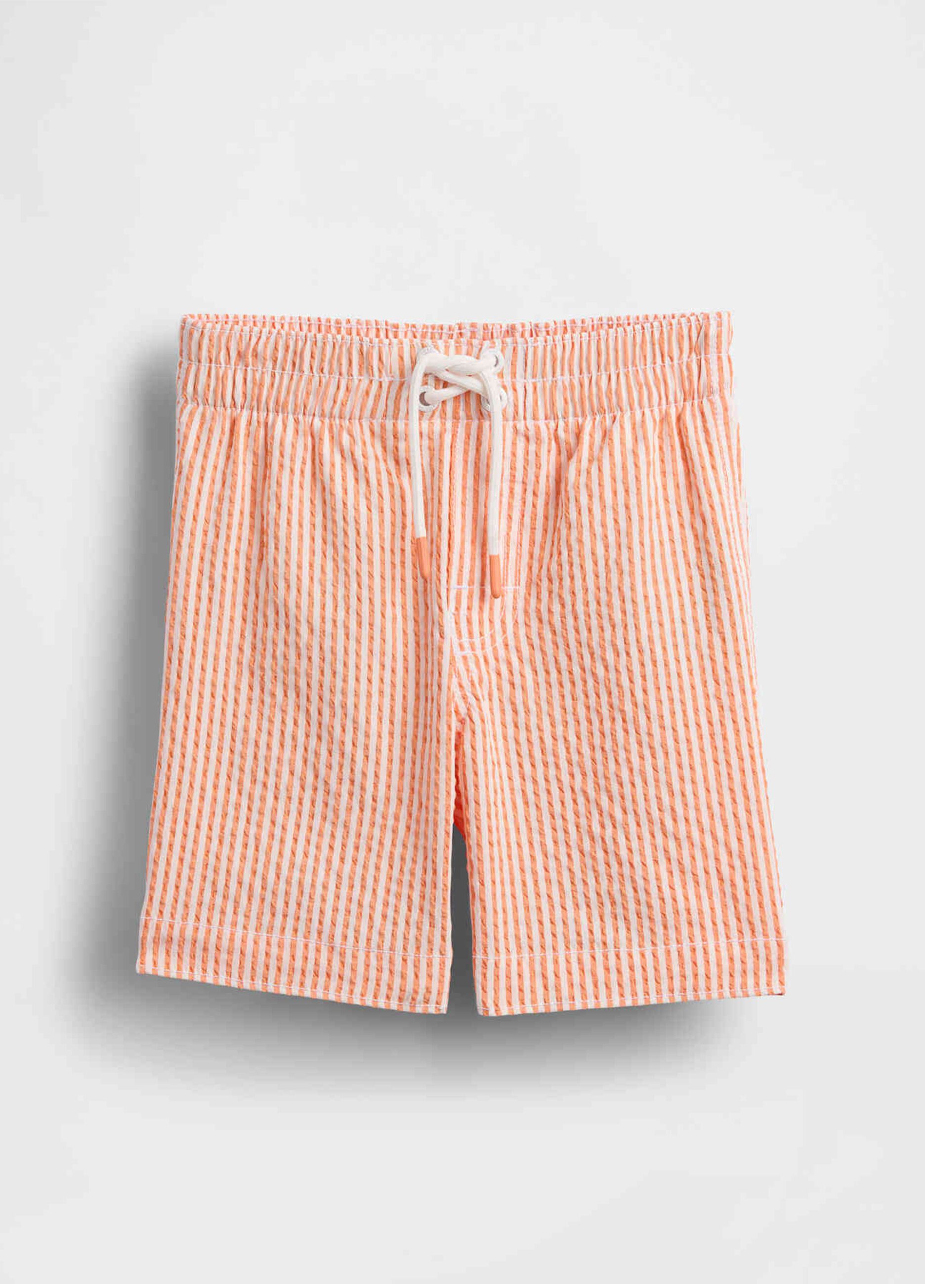 Pantaloncini a righe