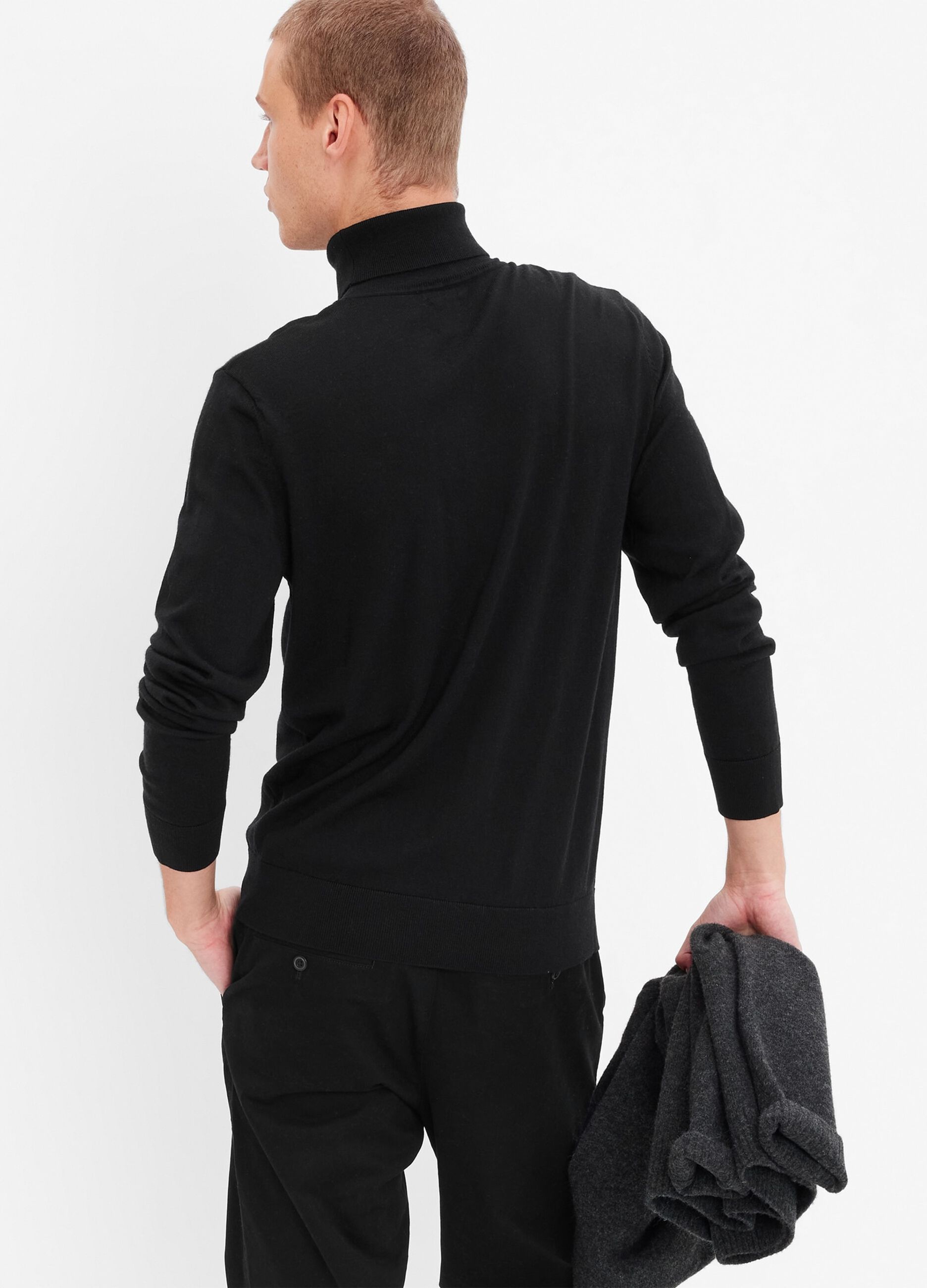 Pullover in lana merino a collo alto_1