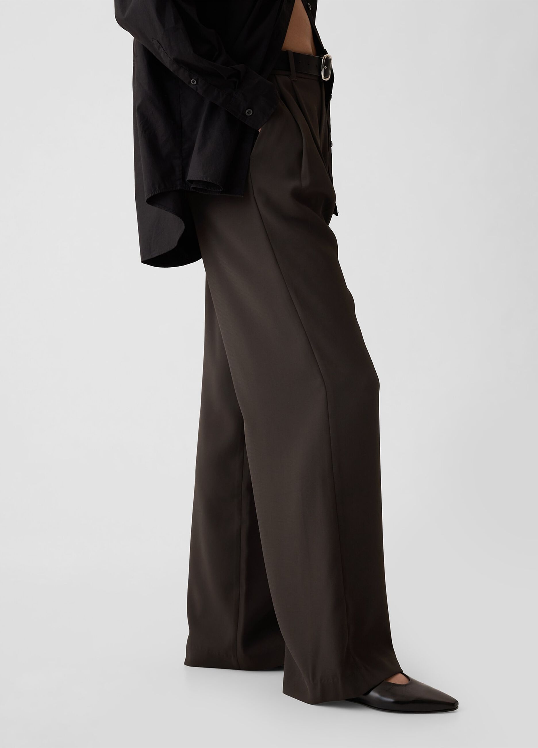 Pantalone a gamba larga con pinces_7