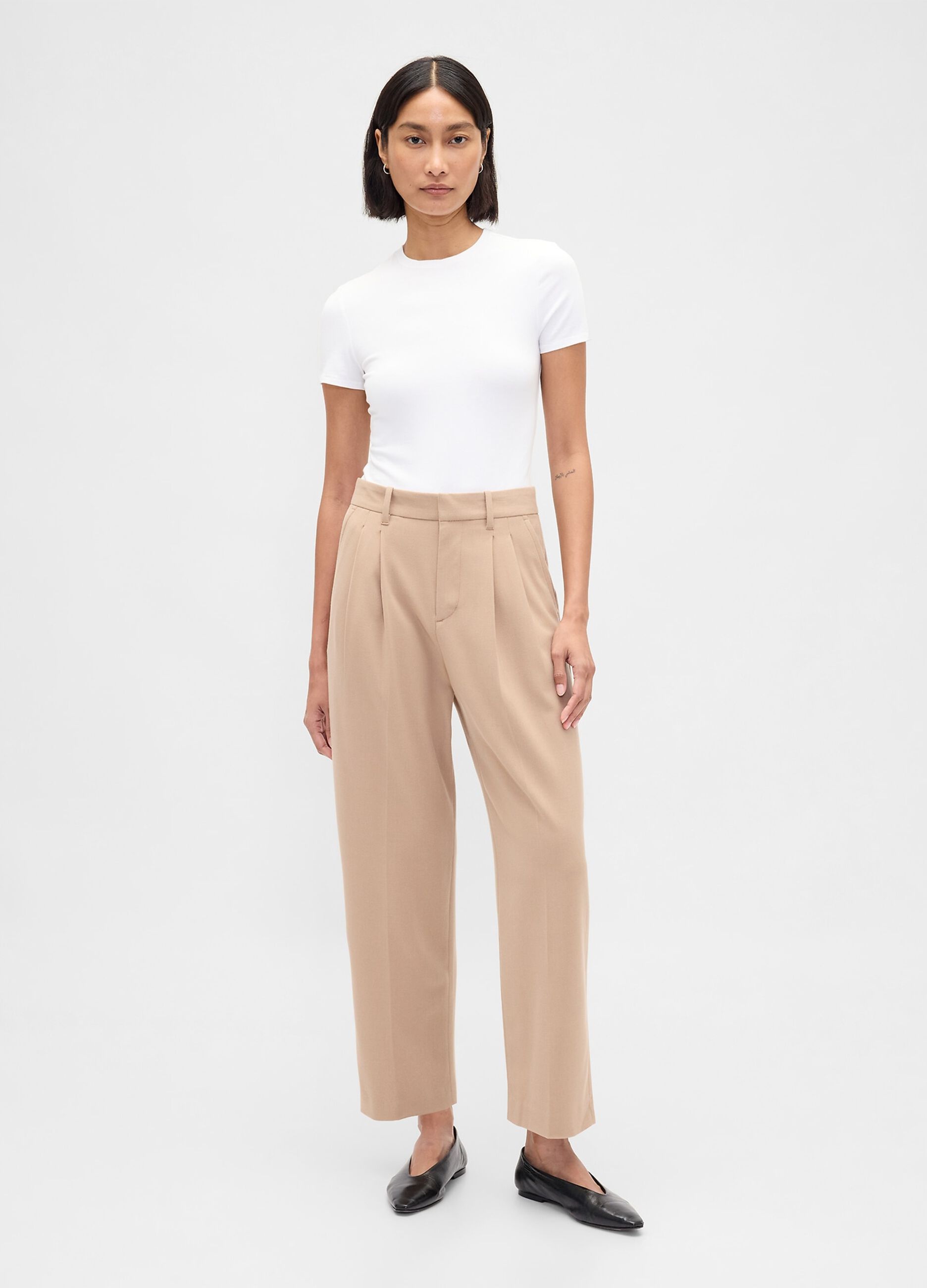 Pantaloni beige elasticizzati