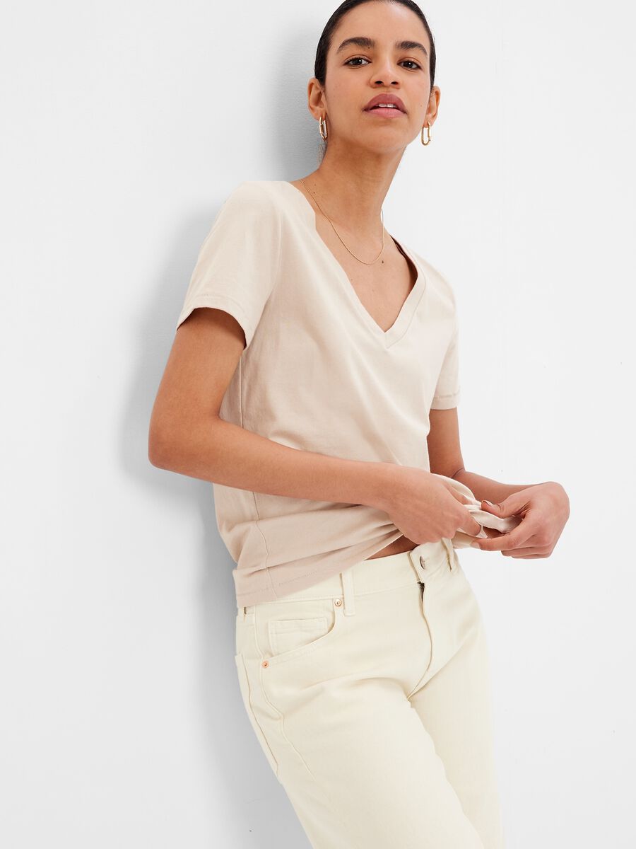 T-shirt in cotone con scollo a V Donna_0