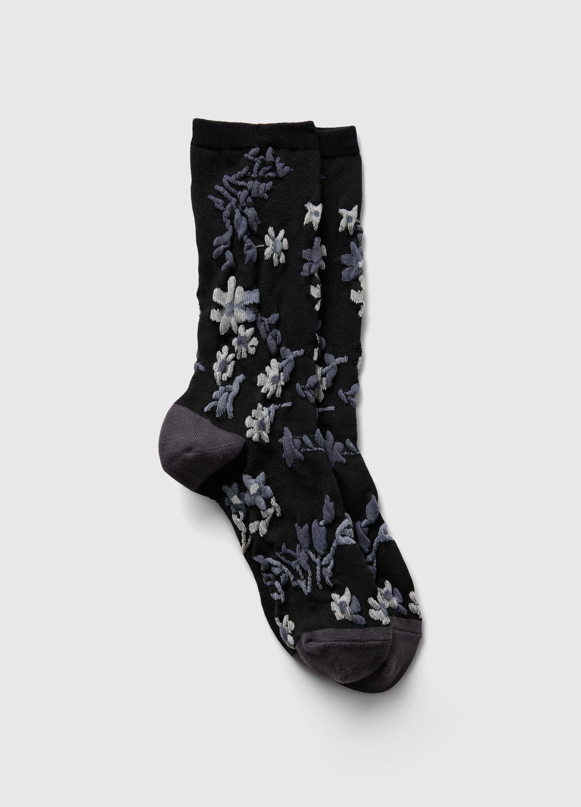 Short socks with floral embroidery