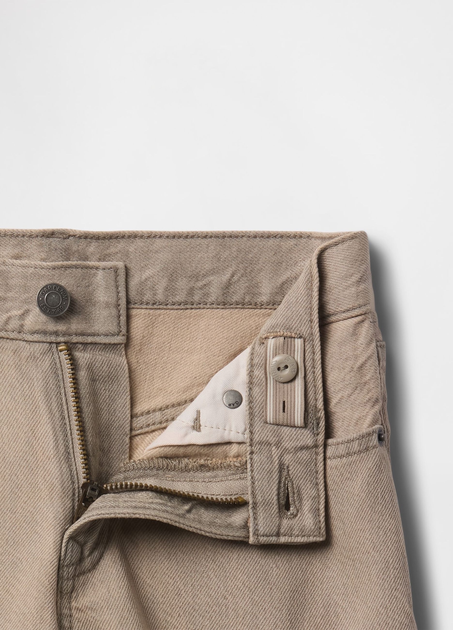 Bermuda beige in denim_4