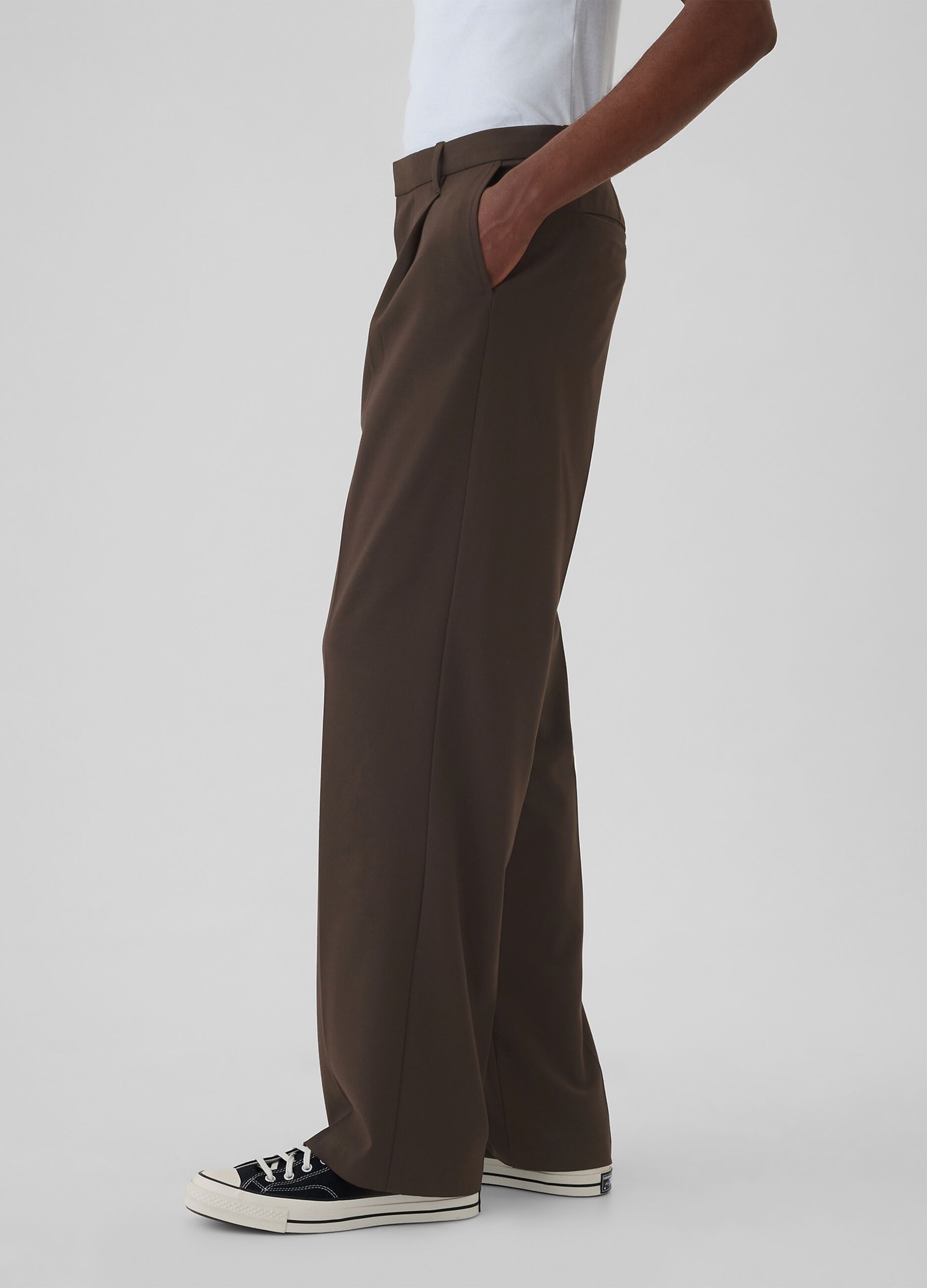 Pantaloni loose fit con pinces_3