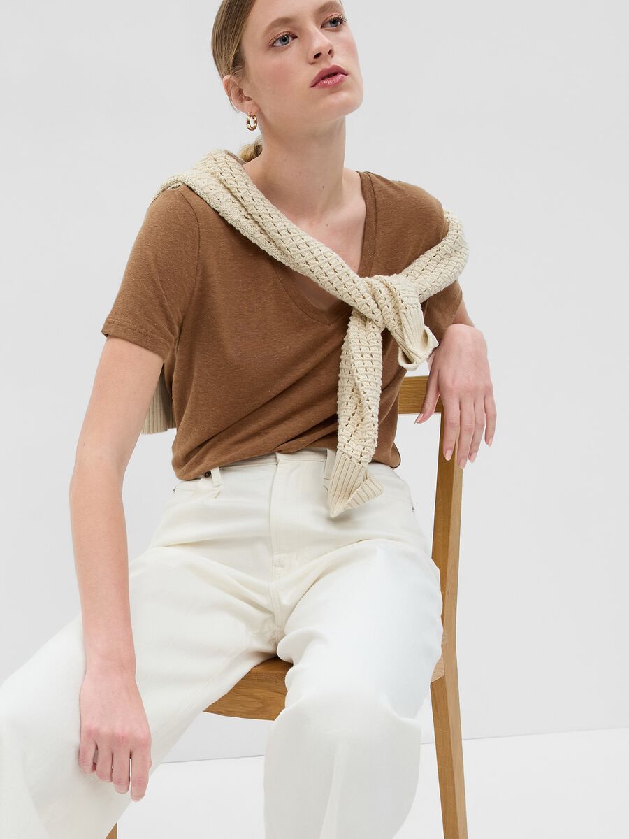 T-shirt with V neck in linen blend Woman_0