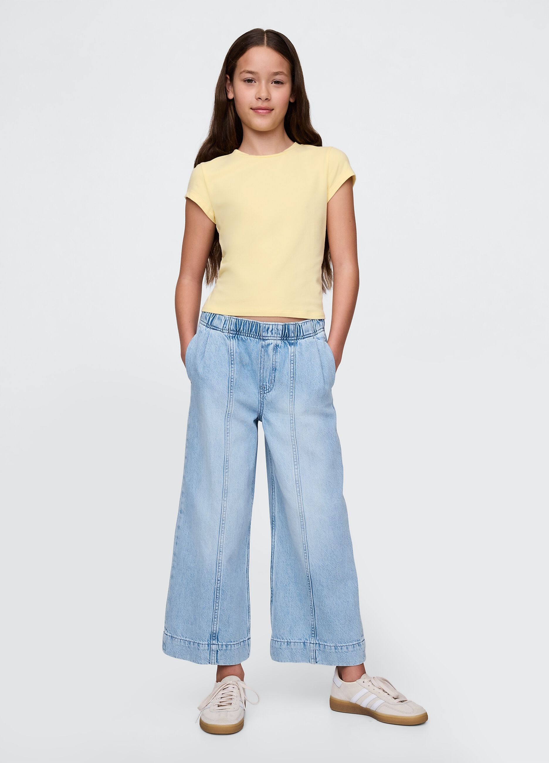 Pantaloni in denim a gamba larga GAP Kids