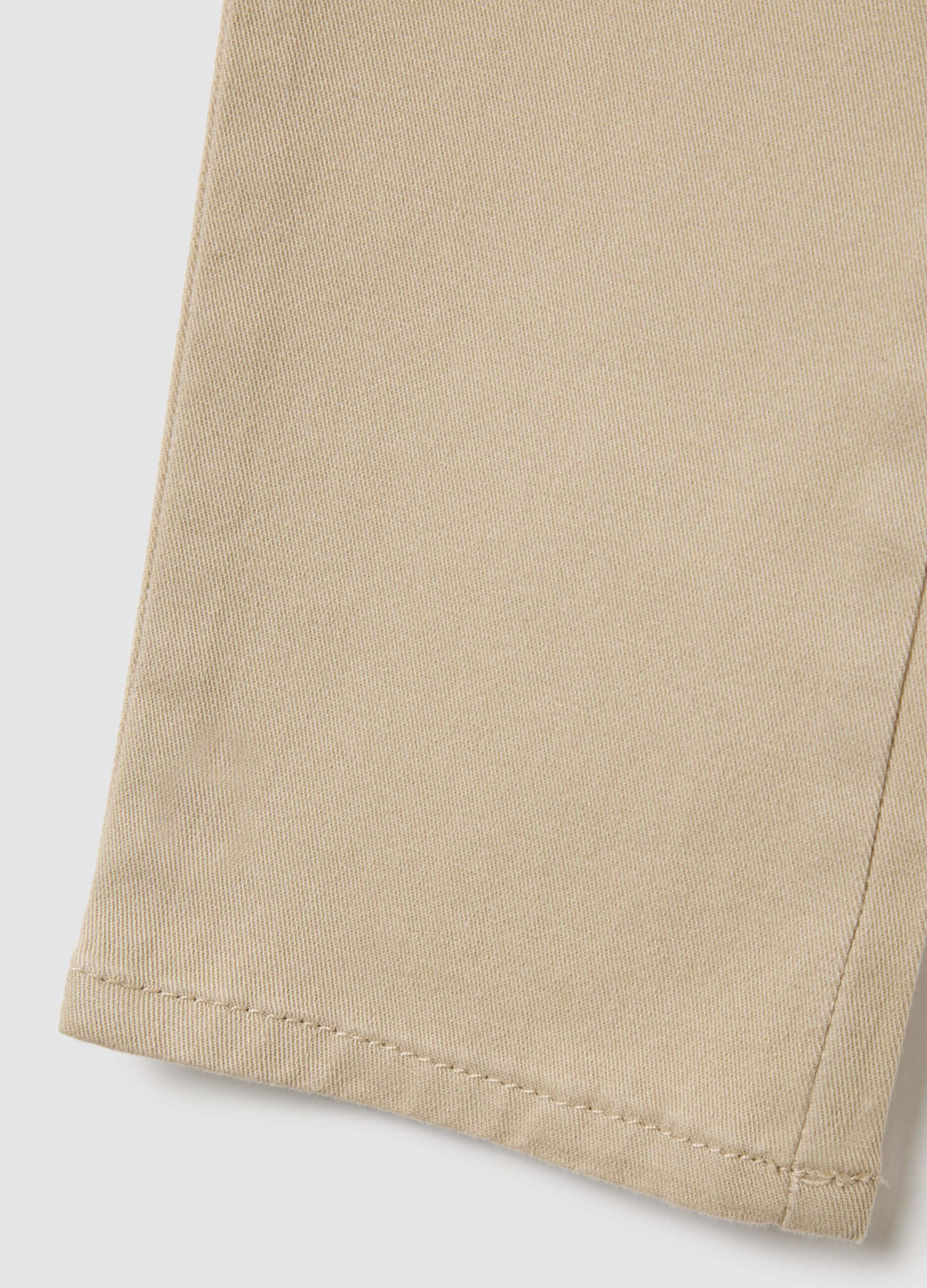 Pantaloni chino in cotone stretch_3
