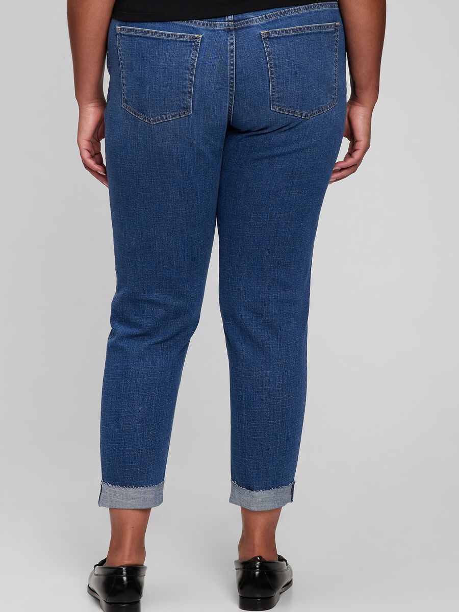 Girlfriend jeans with abrasions and raw edged hem Woman_3