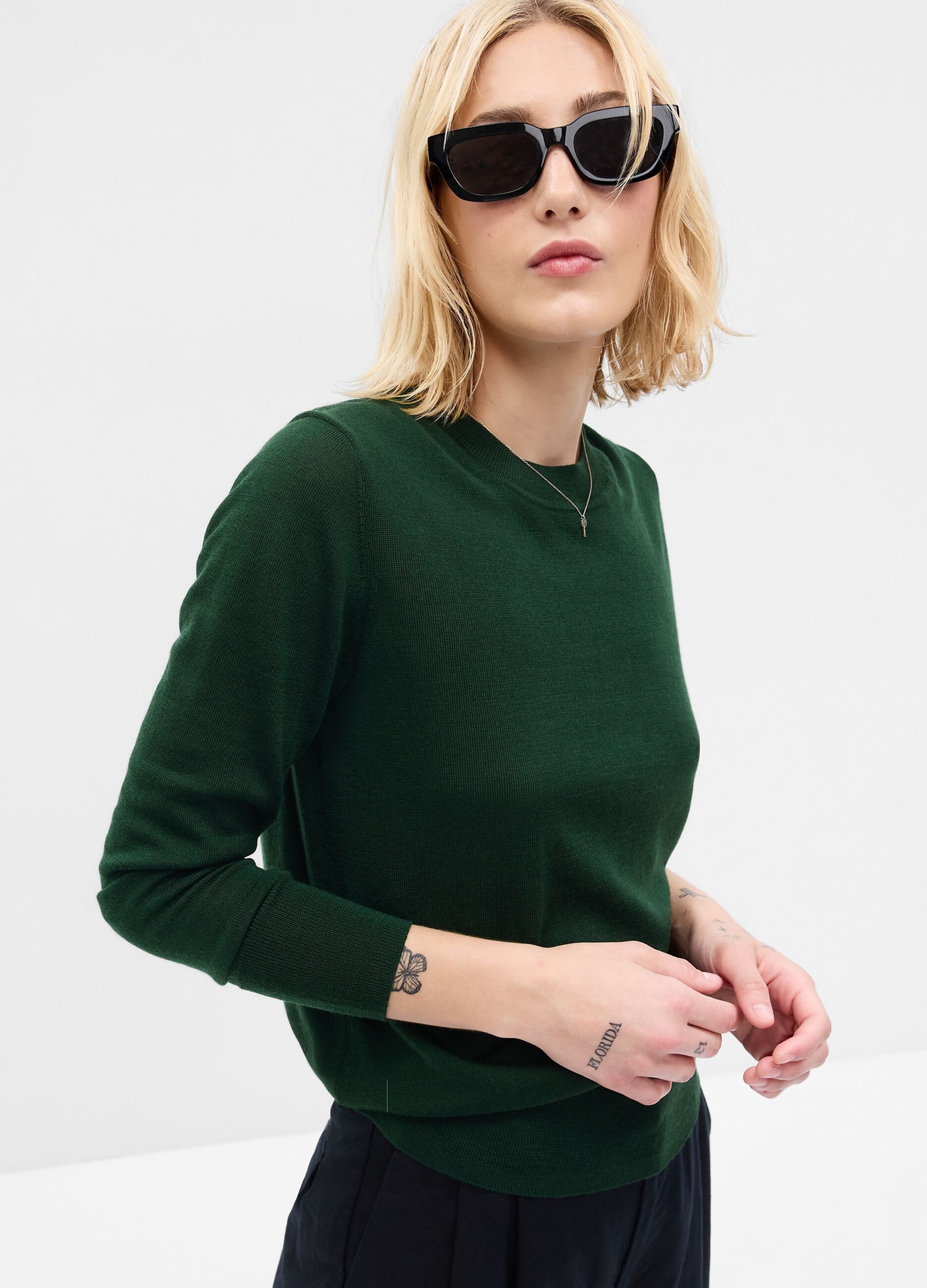 Merino wool pullover with round neck