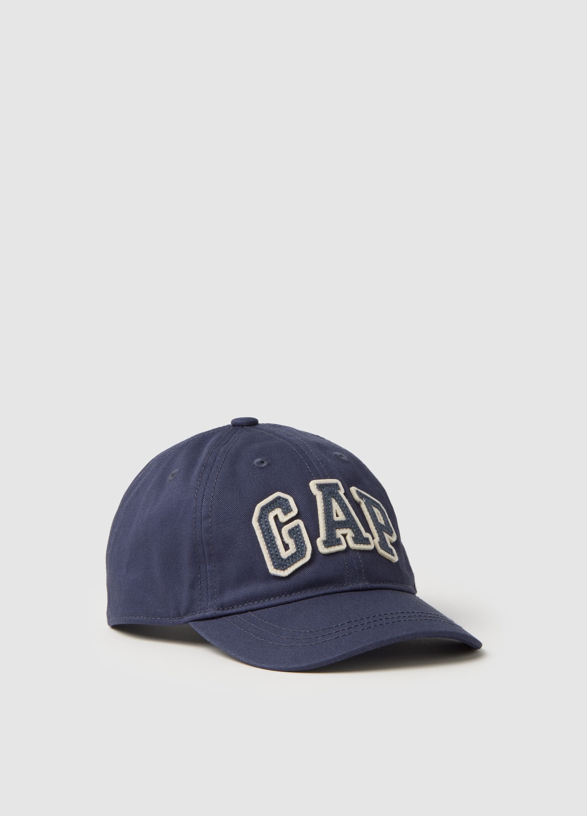 Baseball cap with logo patch_1