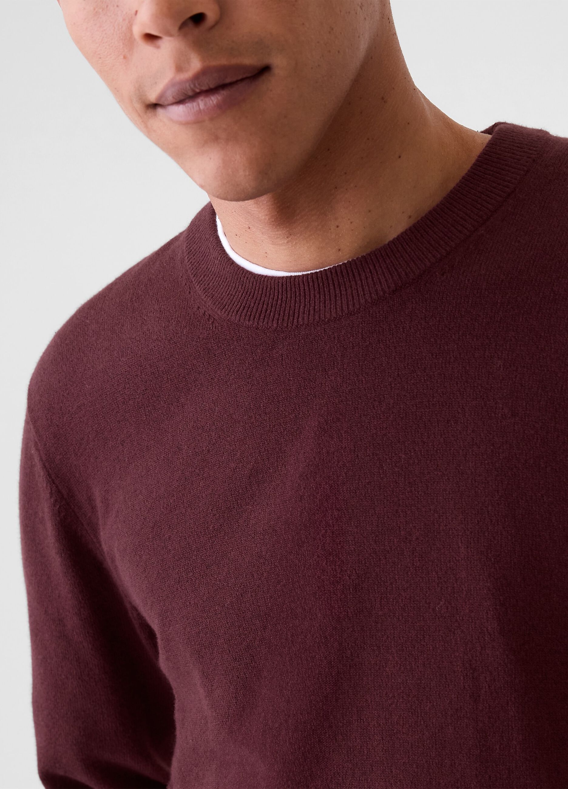 Pullover con scollo rotondo_3