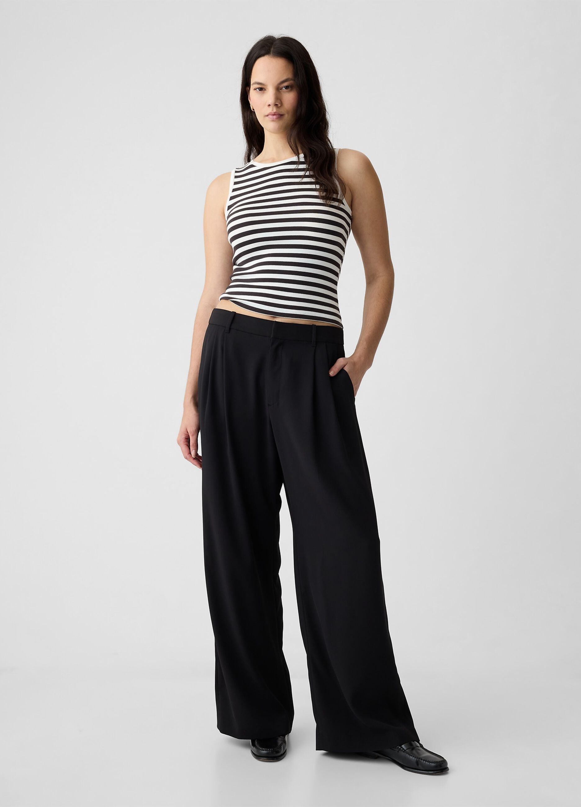 Pantalone wide leg vita alta con pinces_4
