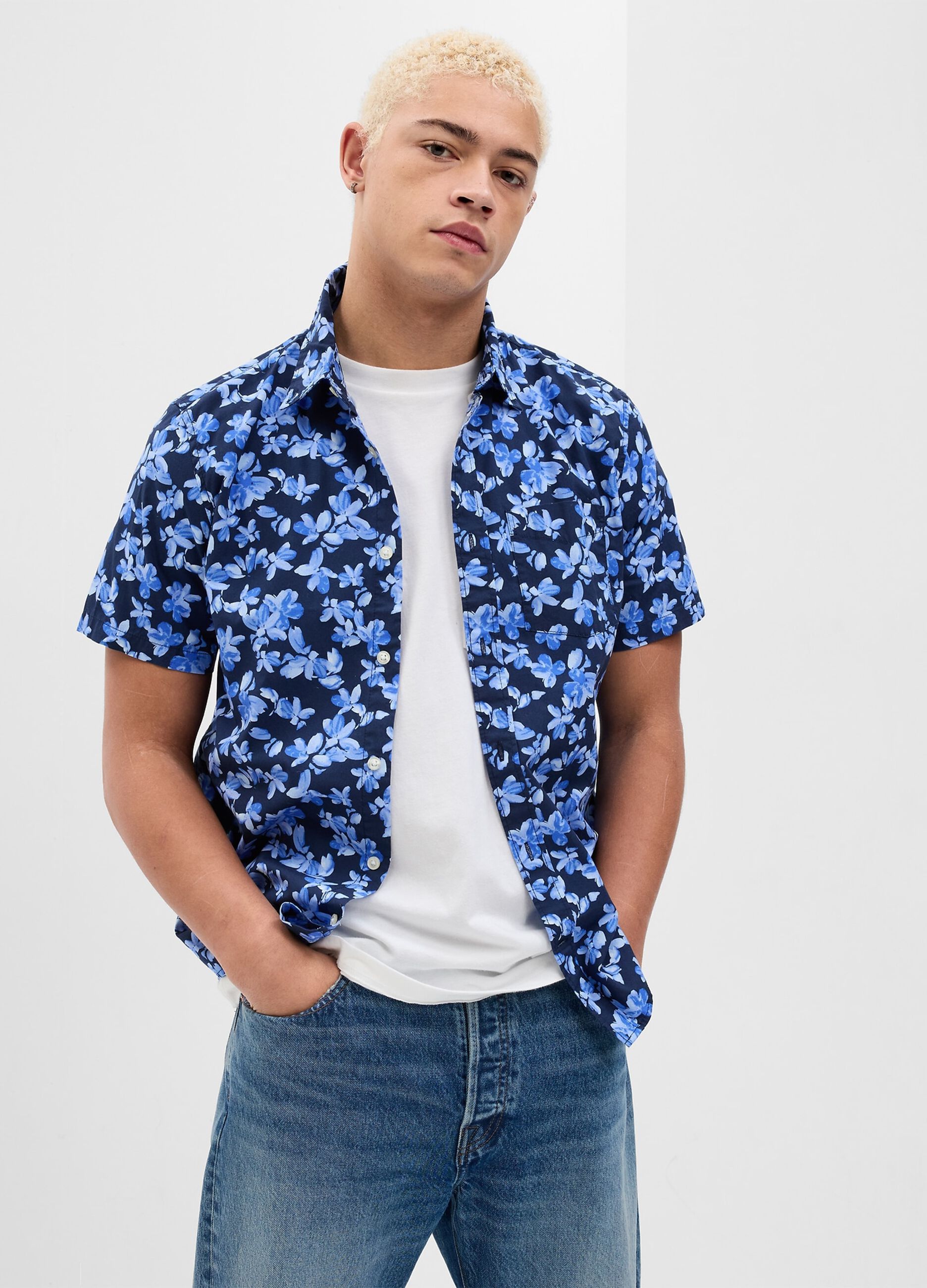 Poplin shirt with short sleeves