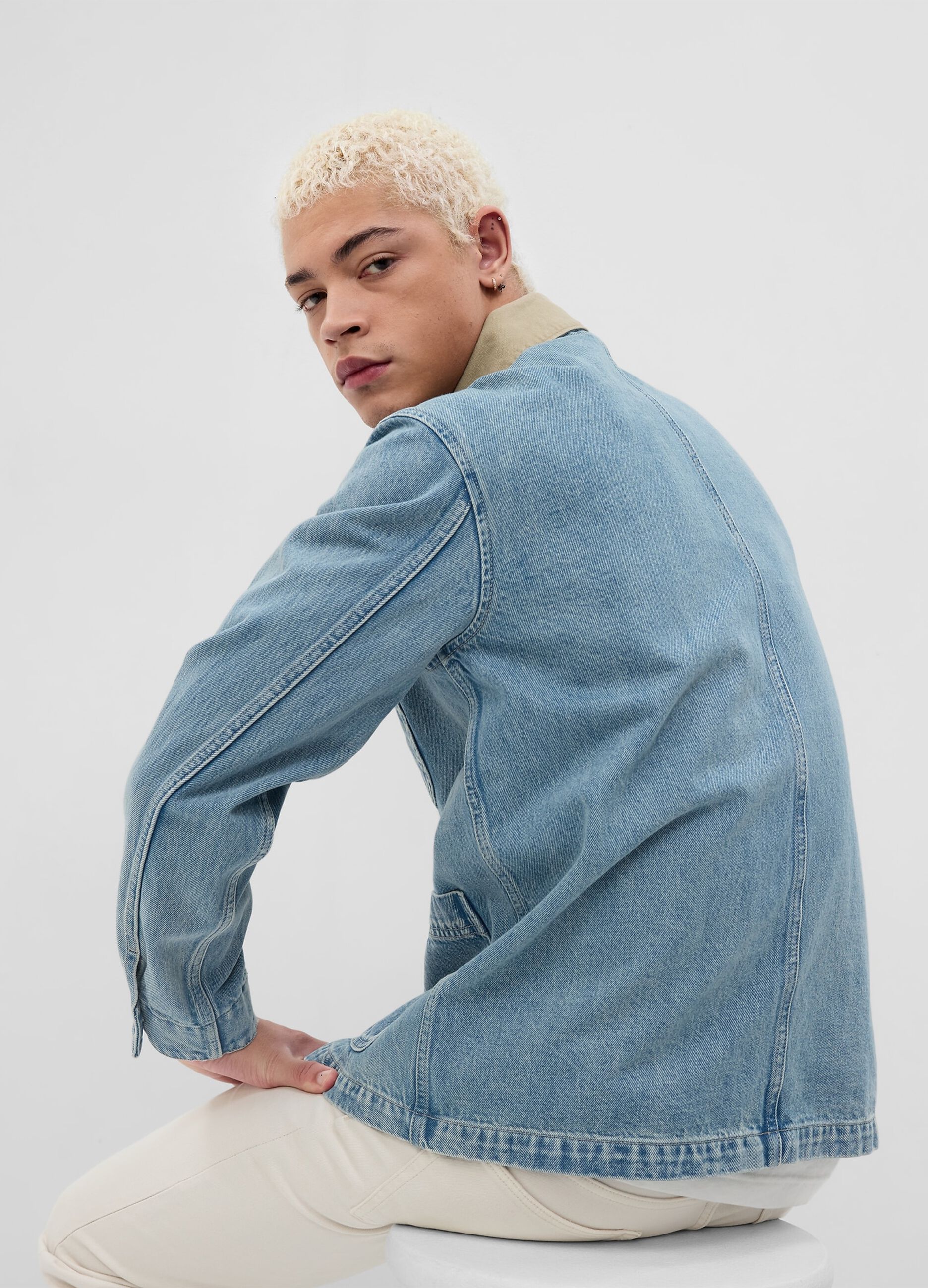 Giacca corta in denim colletto a contrasto_2