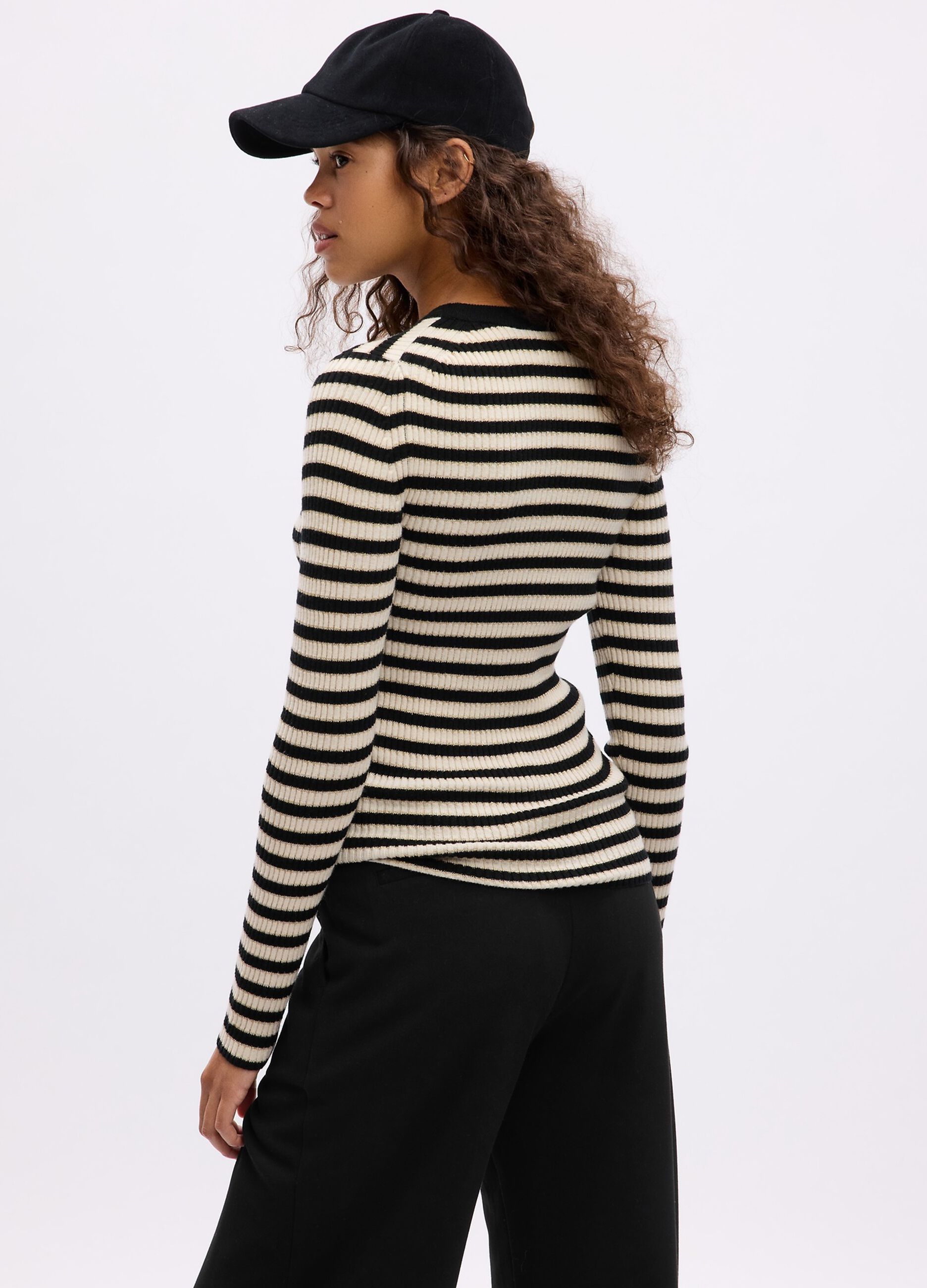Ribbed top with striped pattern_1