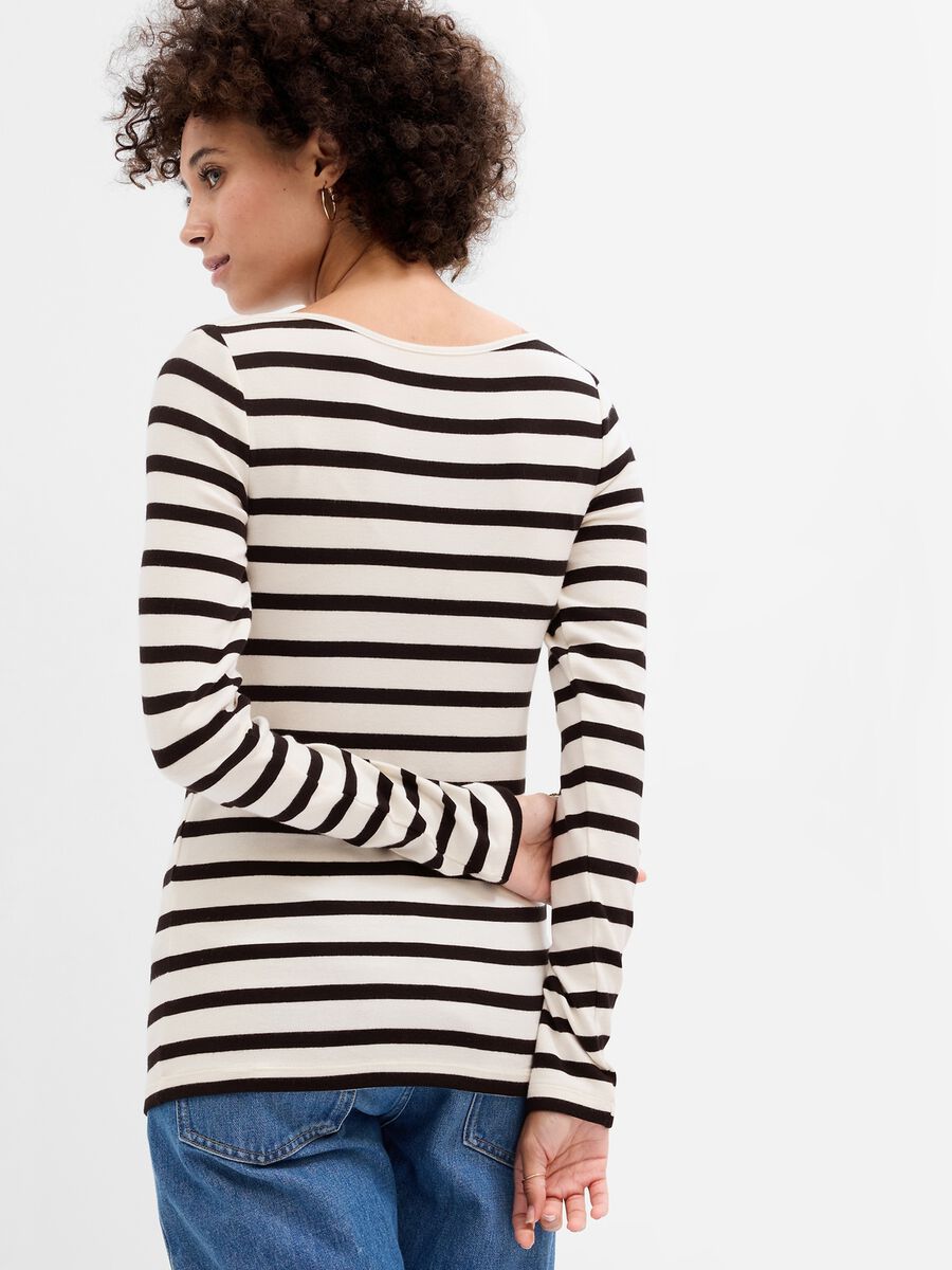 T-shirt a righe con scollo a barca Donna_1