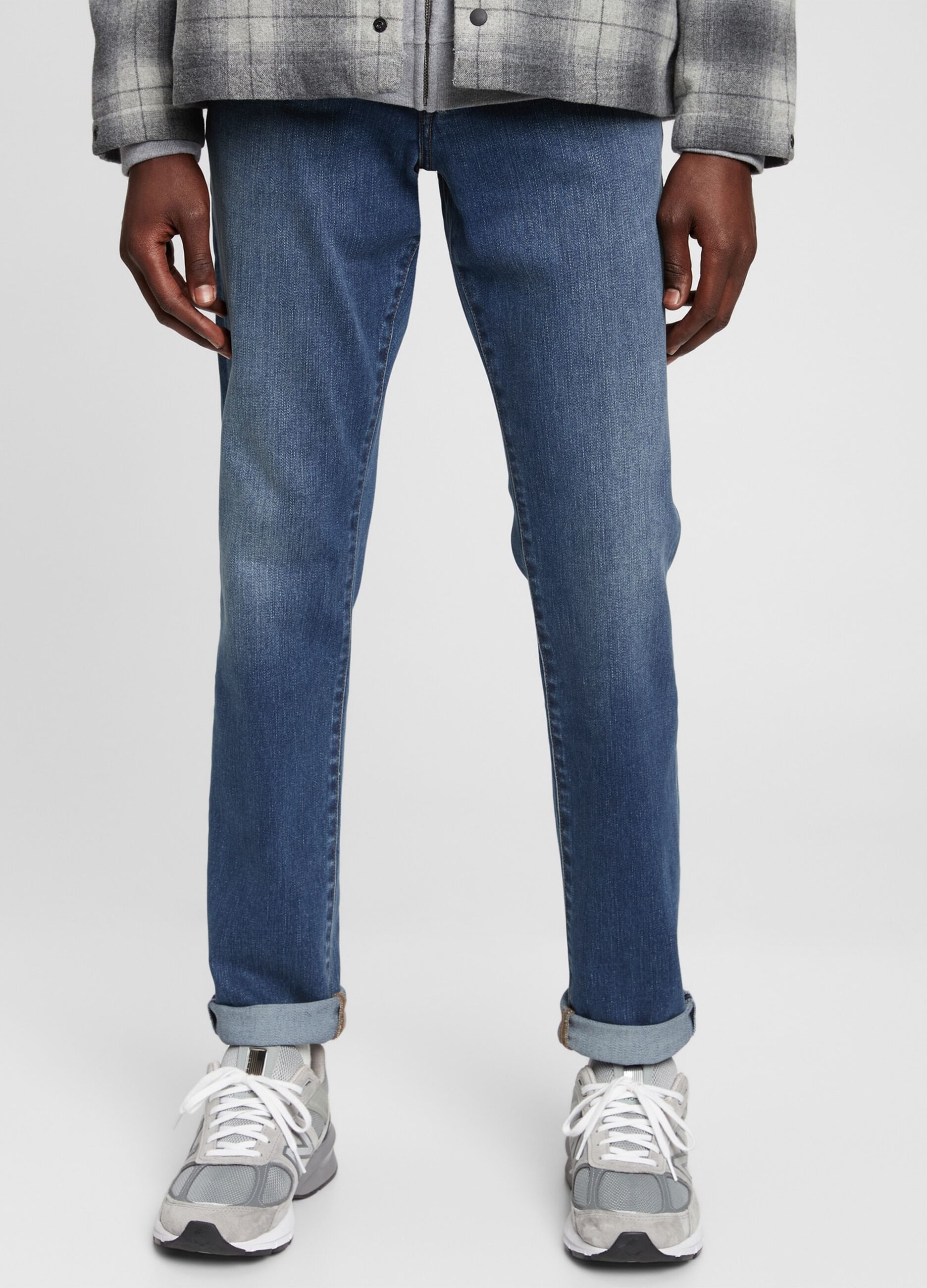 Slim-fit jeans with five pockets_1