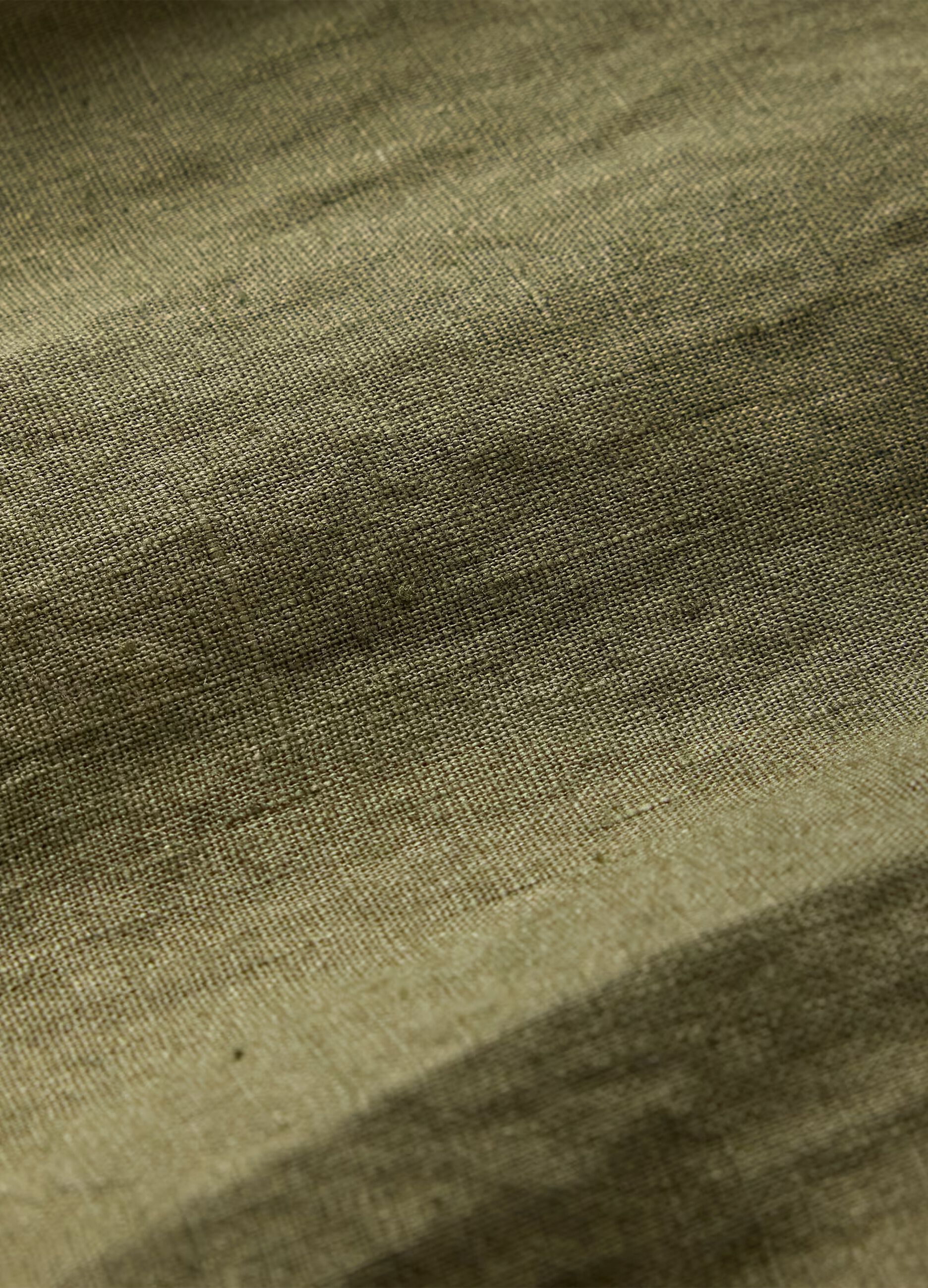 Camicia verde a maniche lunghe in lino_4