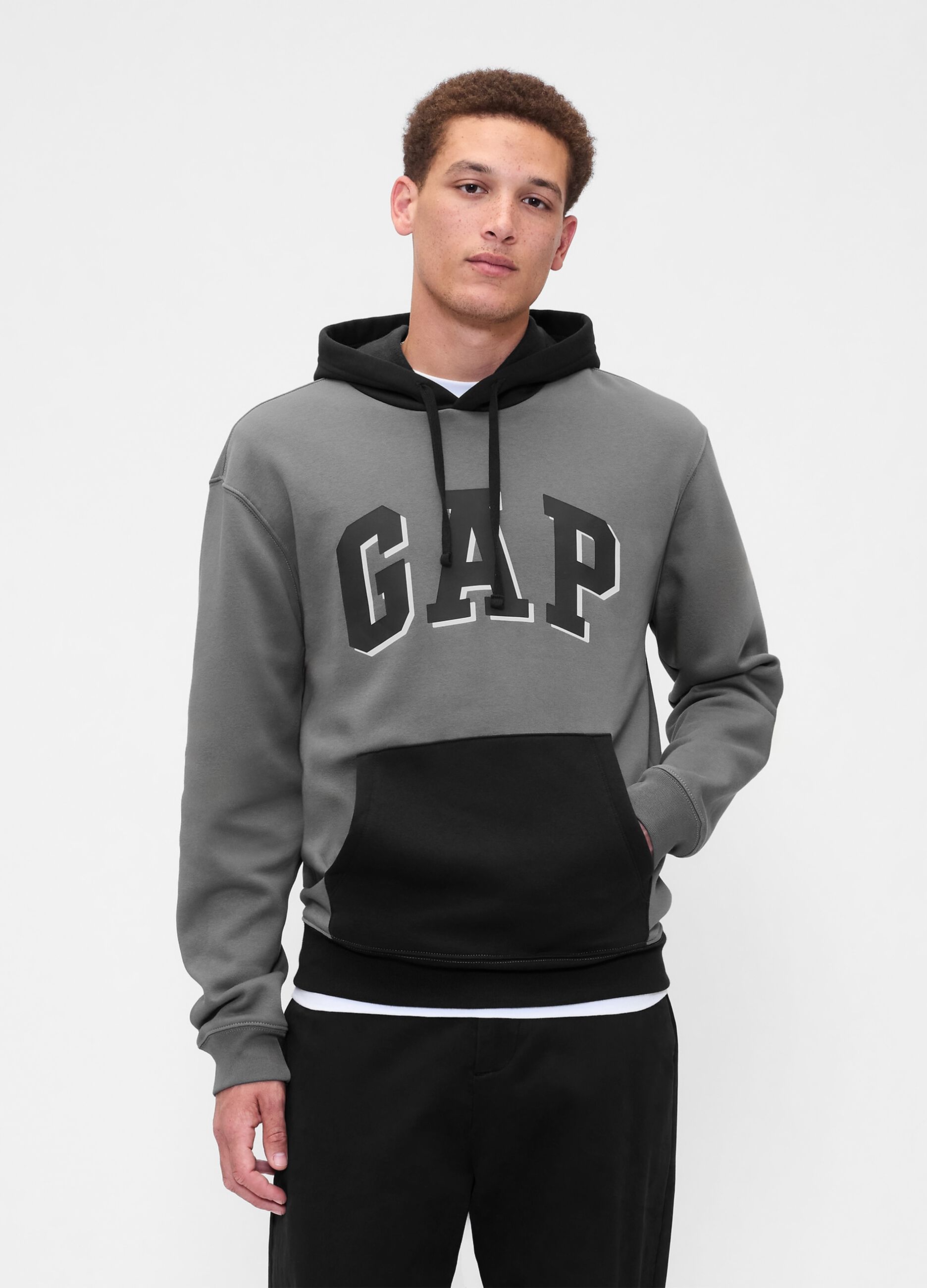 Felpa grigia con cappuccio