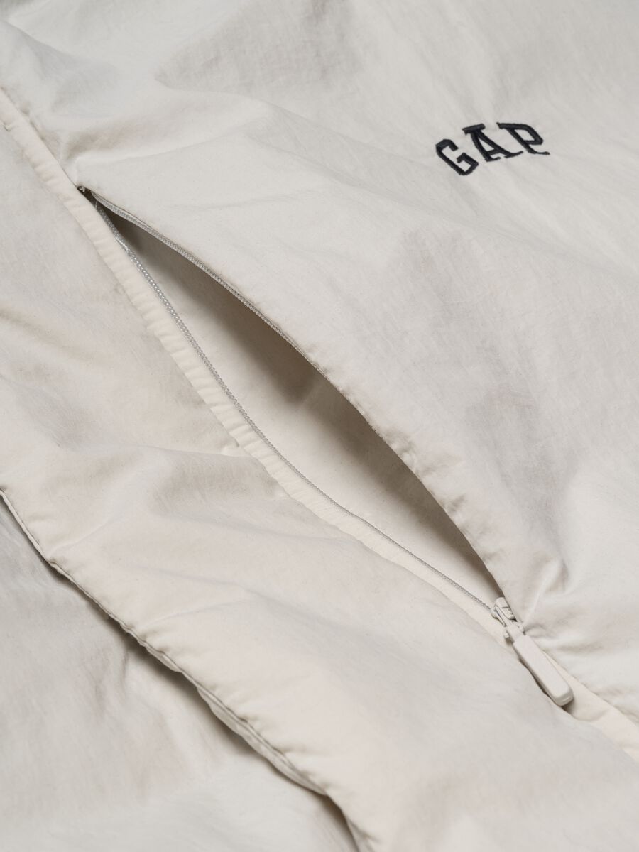 Down jacket with hood and logo embroidery Man_5