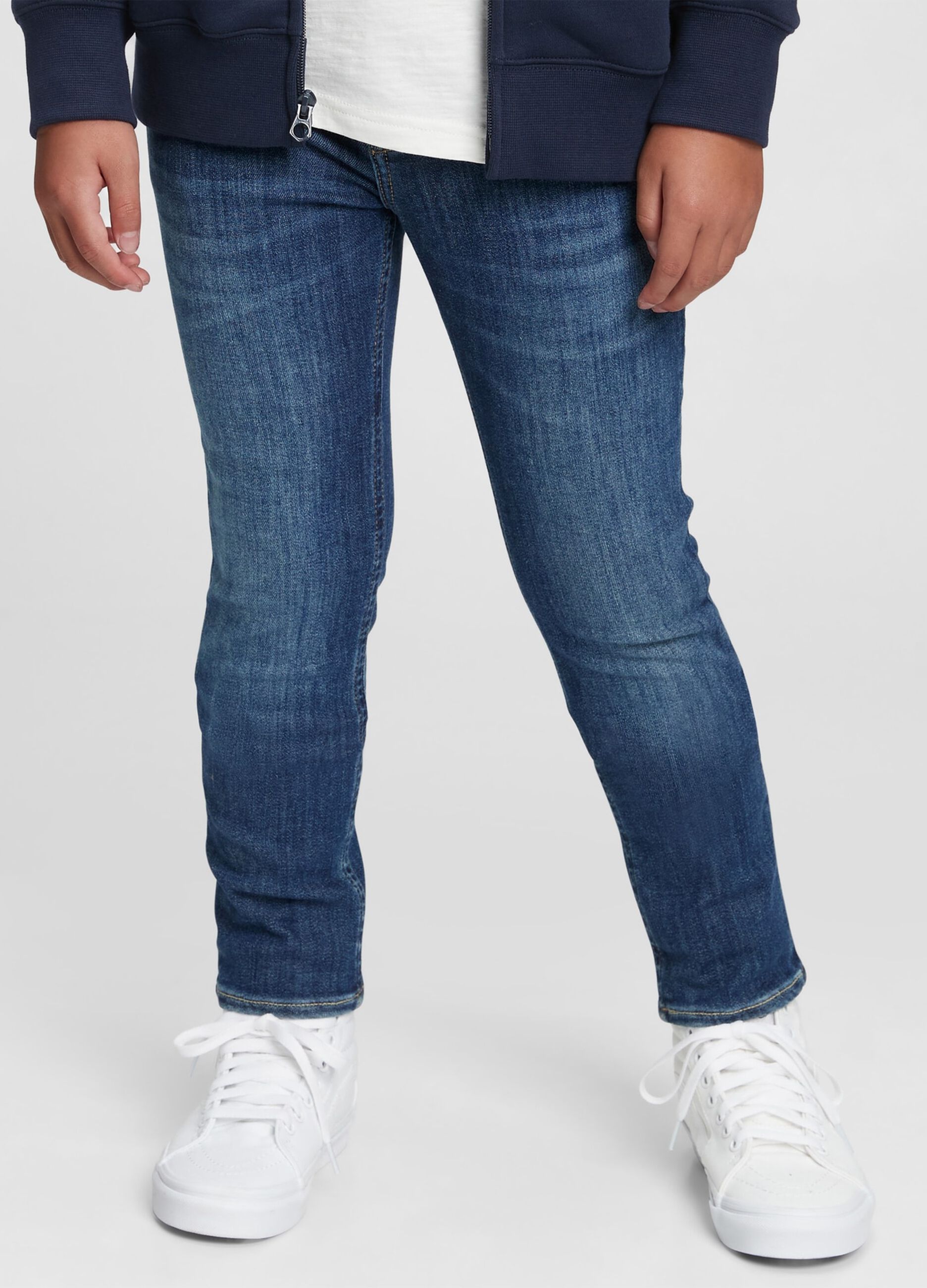 Slim-fit jeans with five pockets