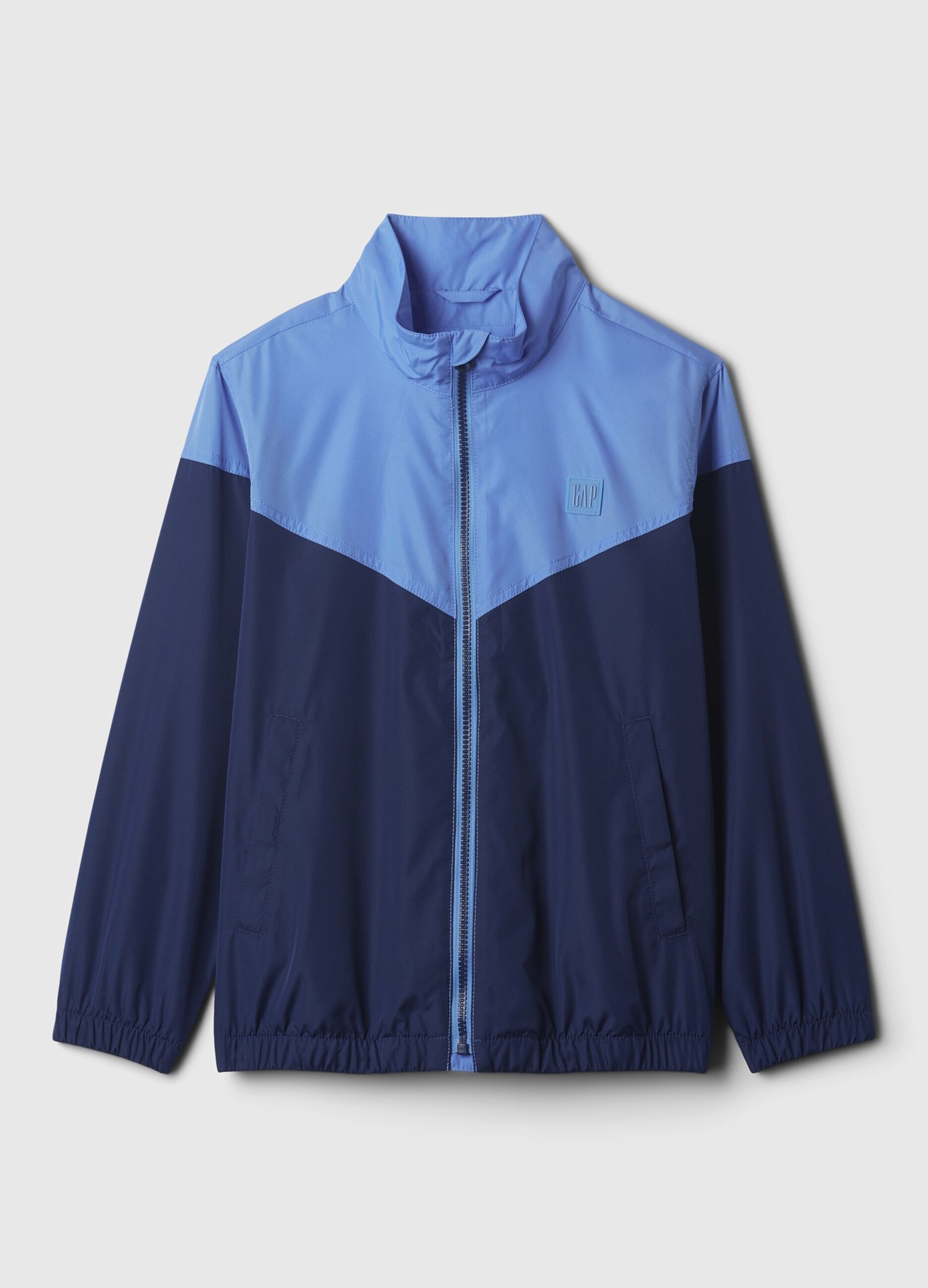 Two-tone windbreaker with logo patch_3