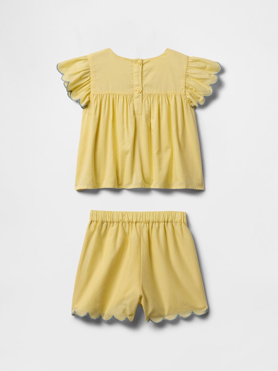 Set giallo in puro cotone con ricami floreali GAP Kids Bimba_3