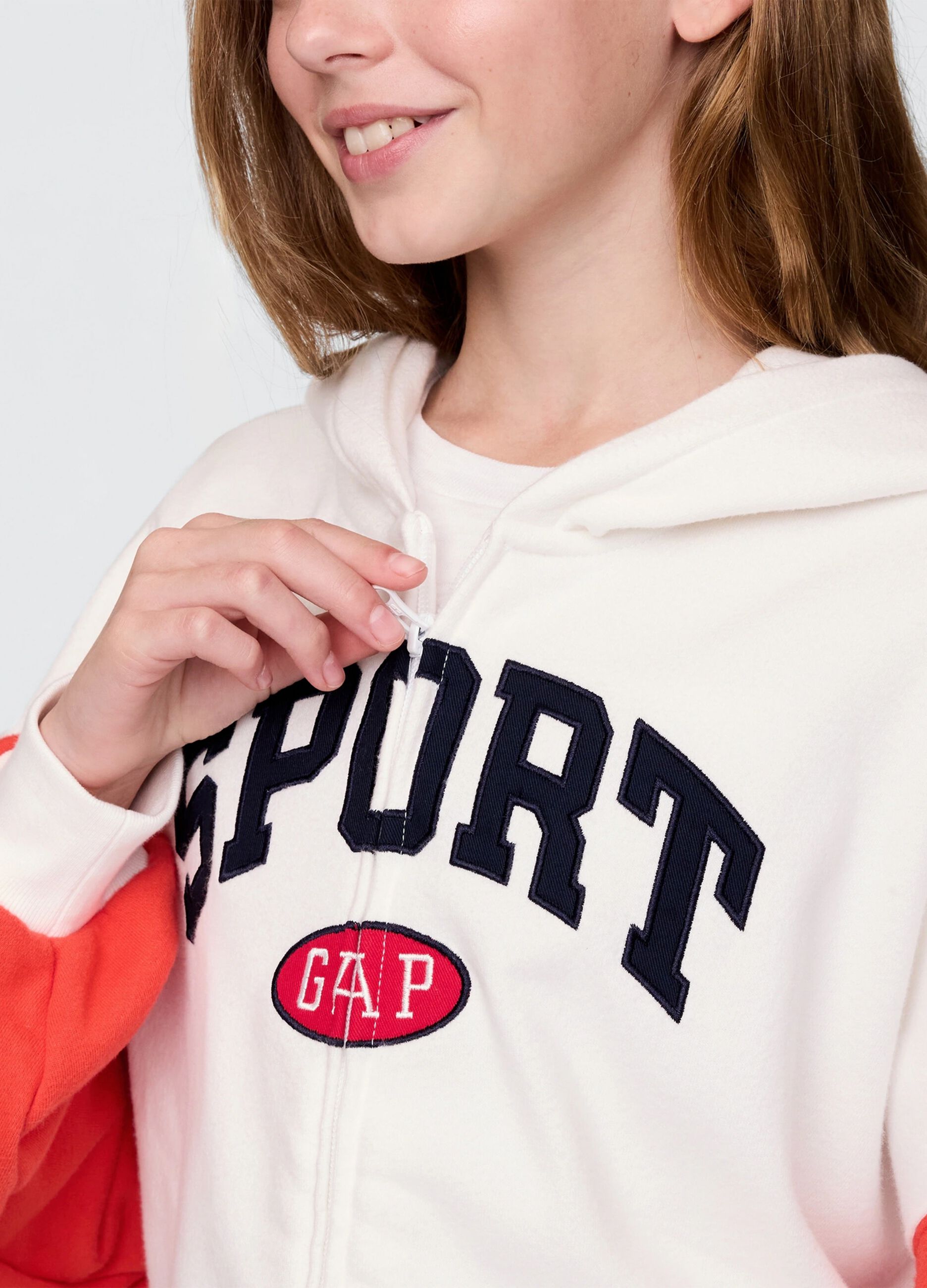 Full-zip bianca e rossa con cappuccio e ricamo logo_3