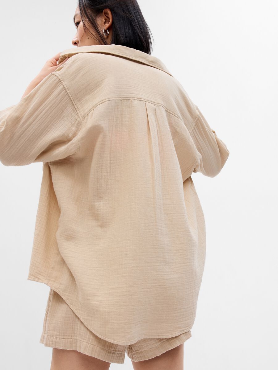 Oversize shirt in crinkle-effect gauze Woman_1