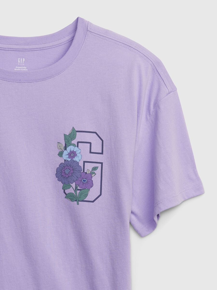 T-shirt in cotone bio con stampa logo e fiori Bambina_2