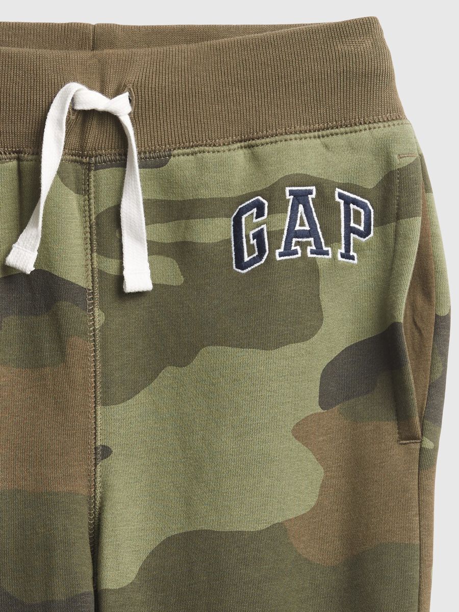 Joggers in felpa camouflage con ricamo logo Bambino_2