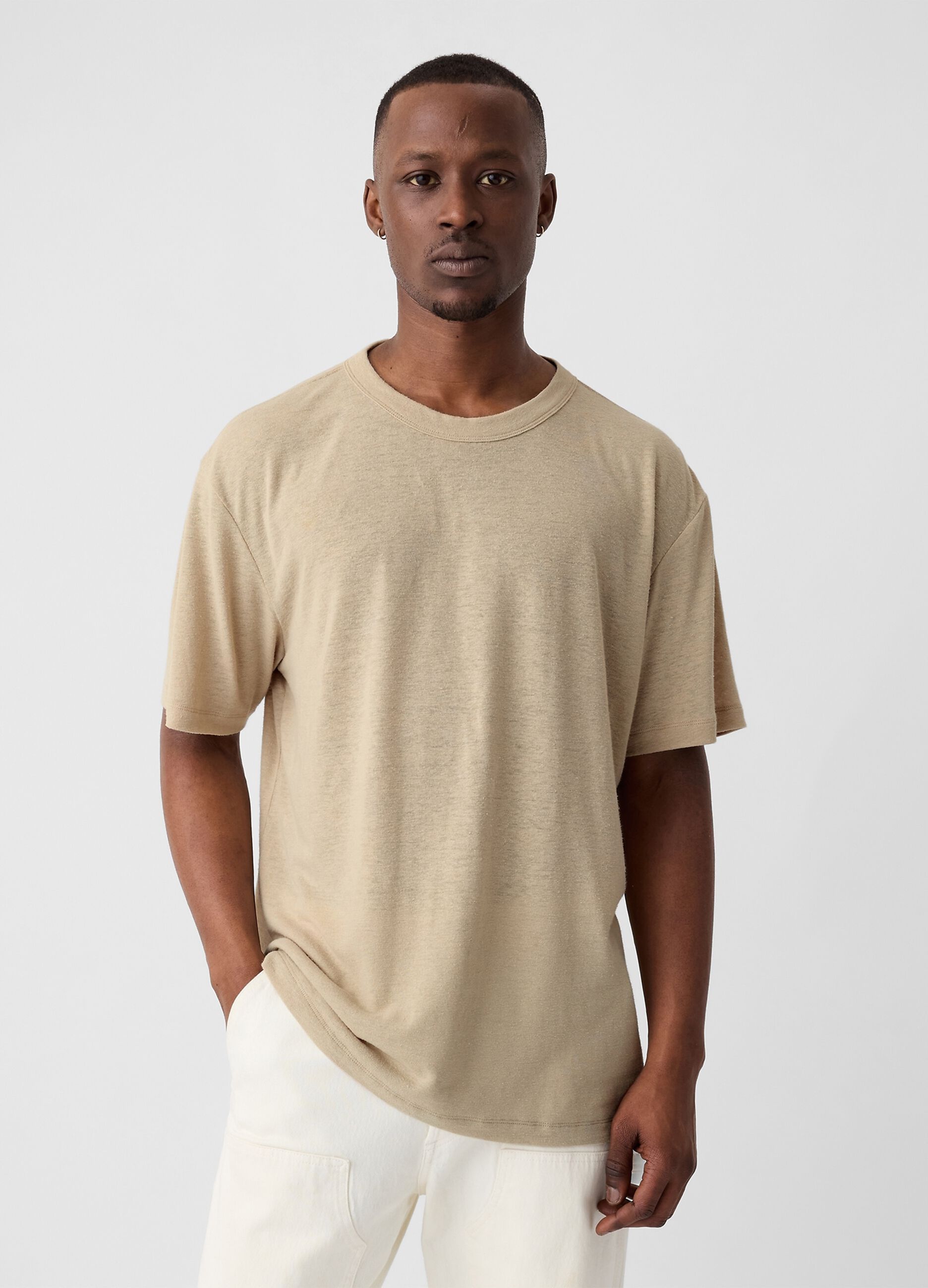 T-shirt girocollo in misto lino