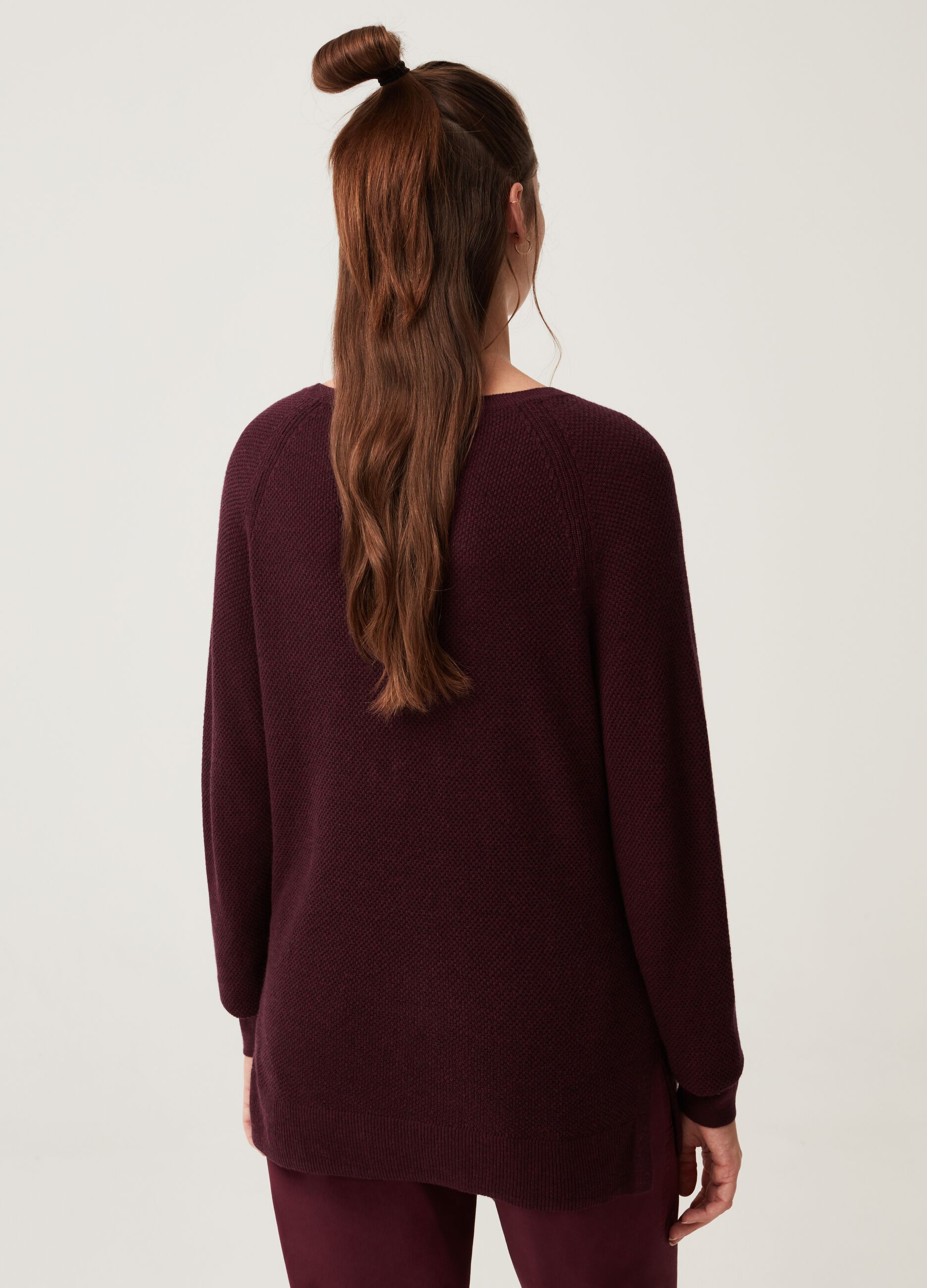 Long pullover with raglan sleeves_2