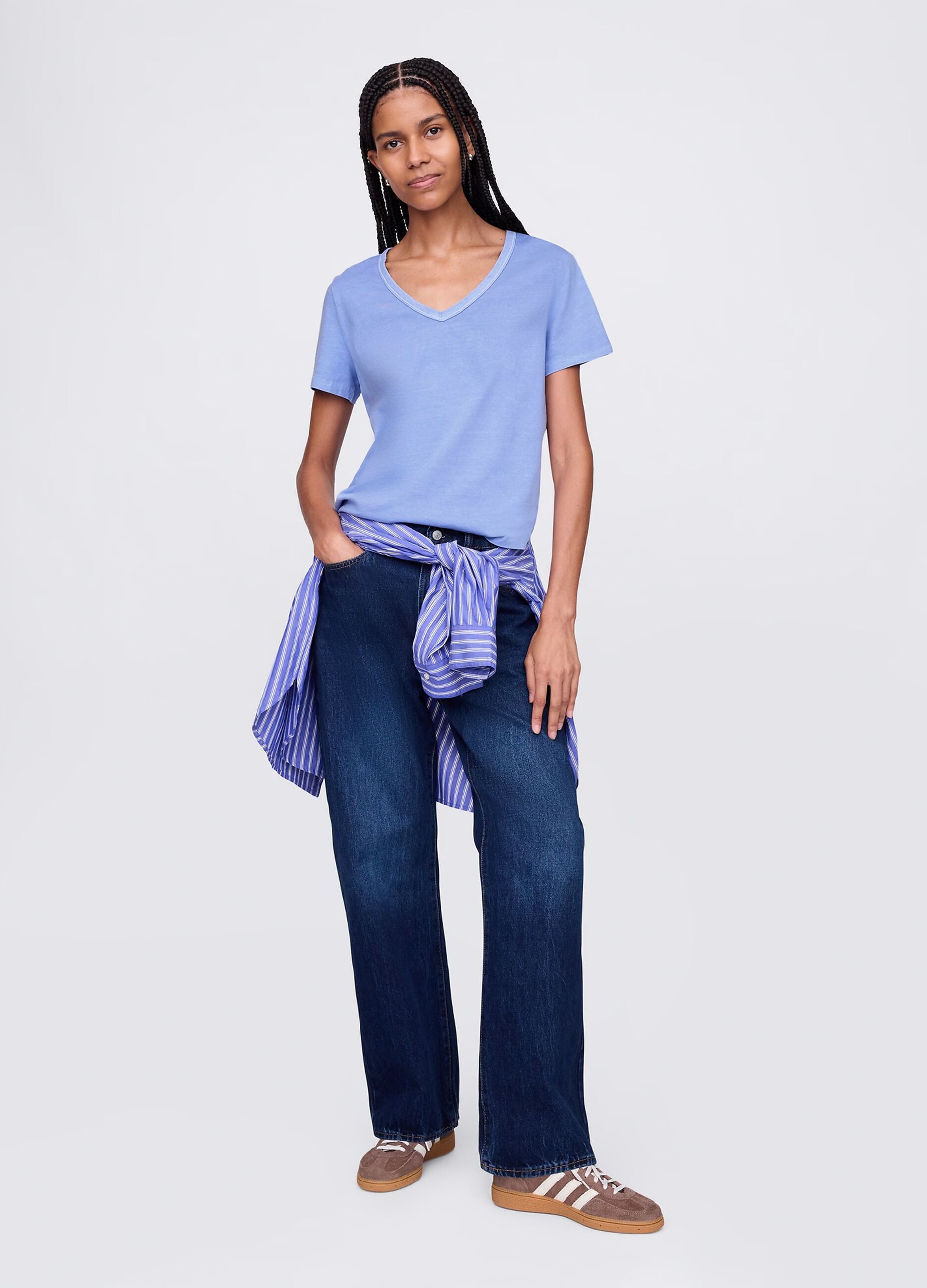 T-shirt azzurra a maniche corte_1