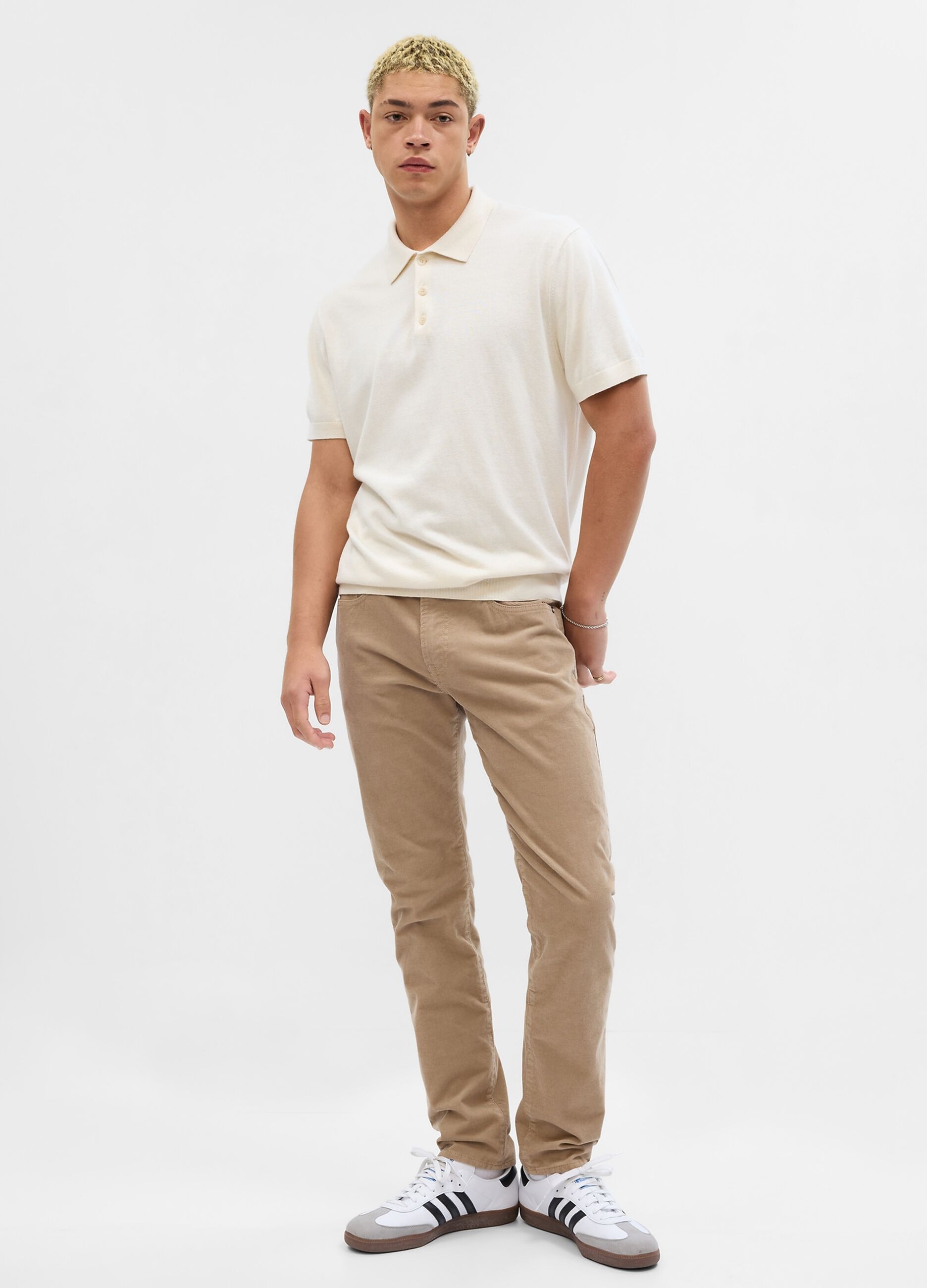 Slim-fit trousers in stretch corduroy