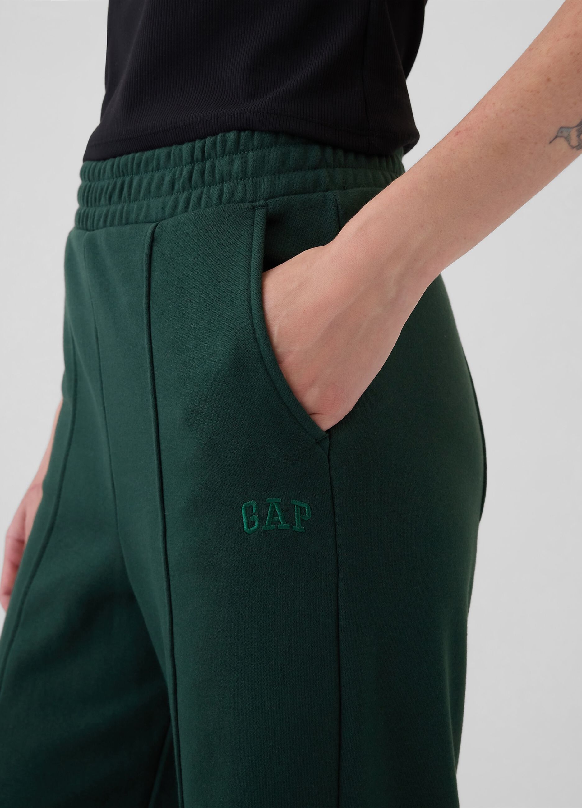 Pantalone joggers straight fit con cuciture in rilievo_3