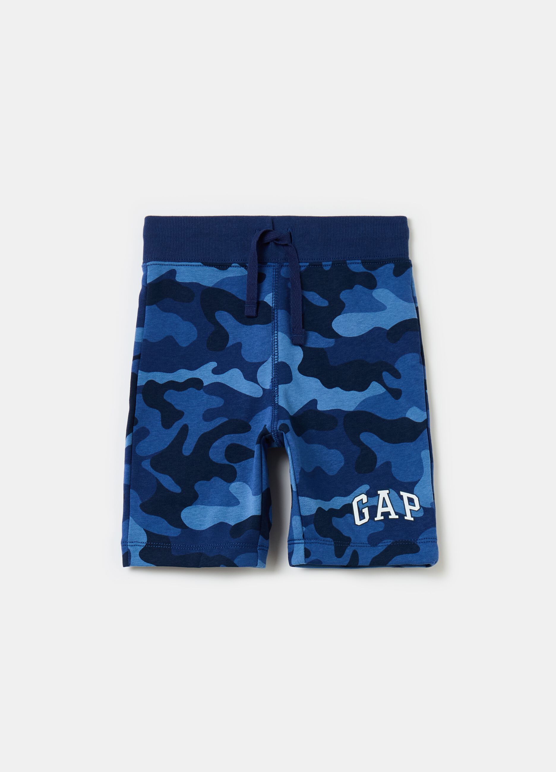 Camouflage fleece shorts with logo print