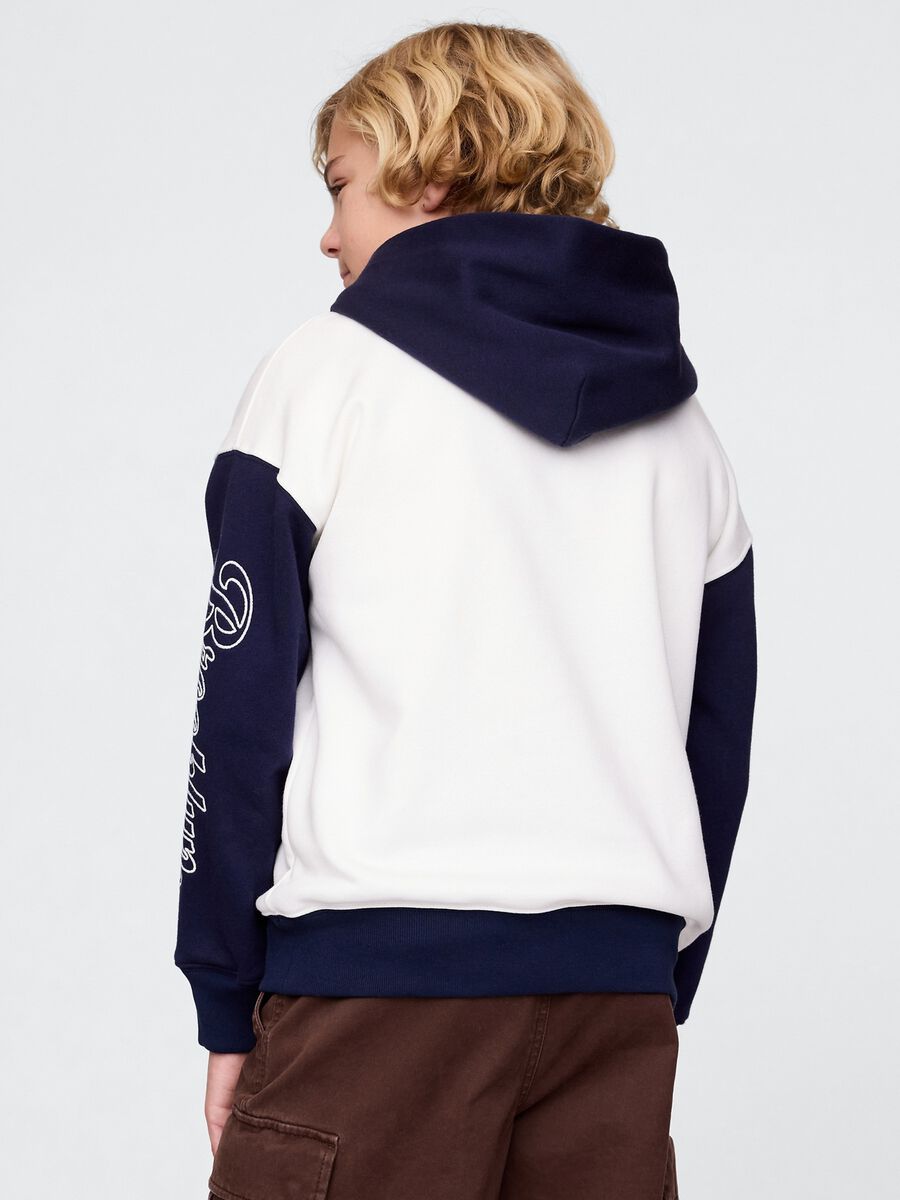 Blue and white sweatshirt with hood and patch Boy_2